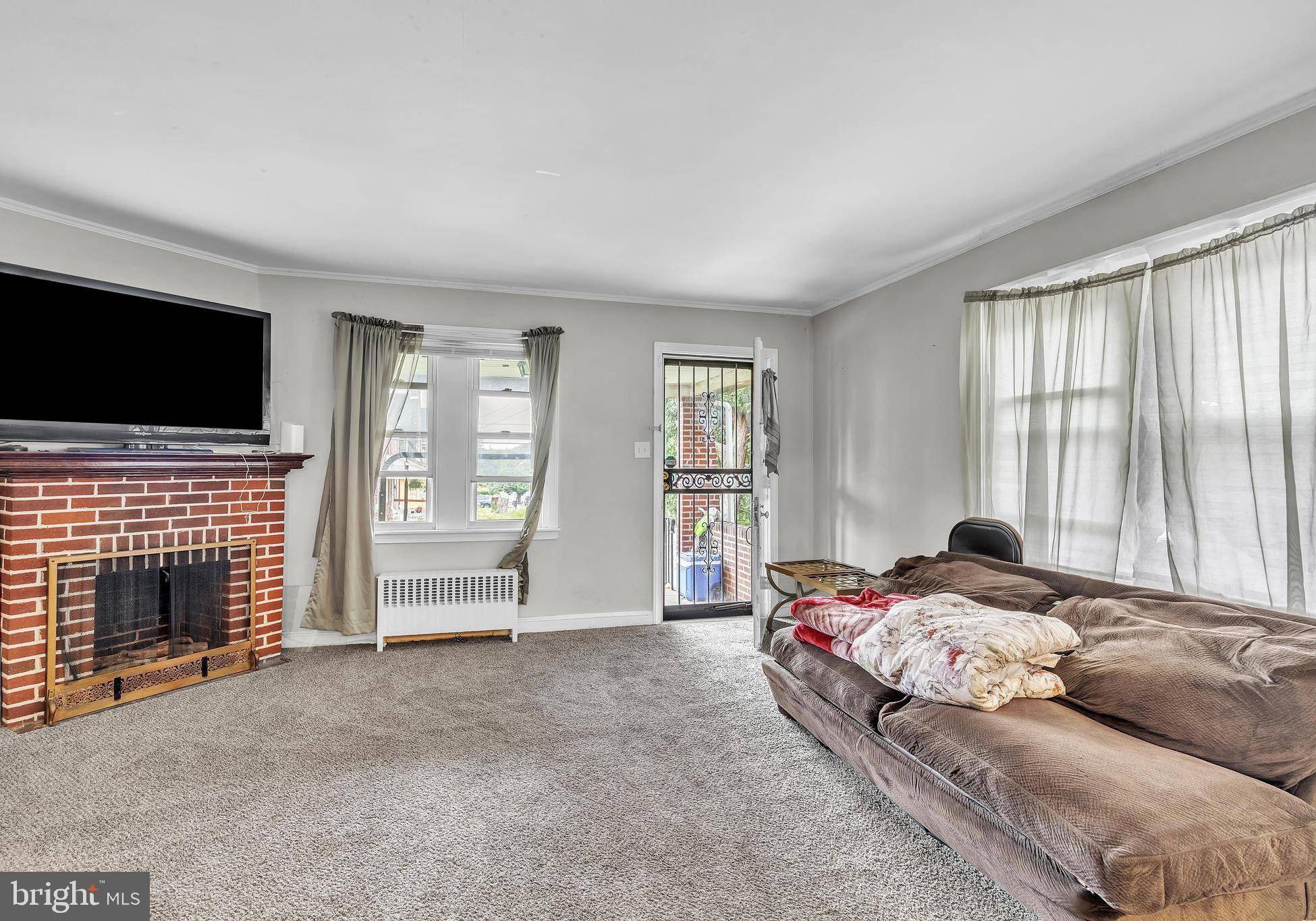 Lansdowne, PA 19050,438 HOLLY RD