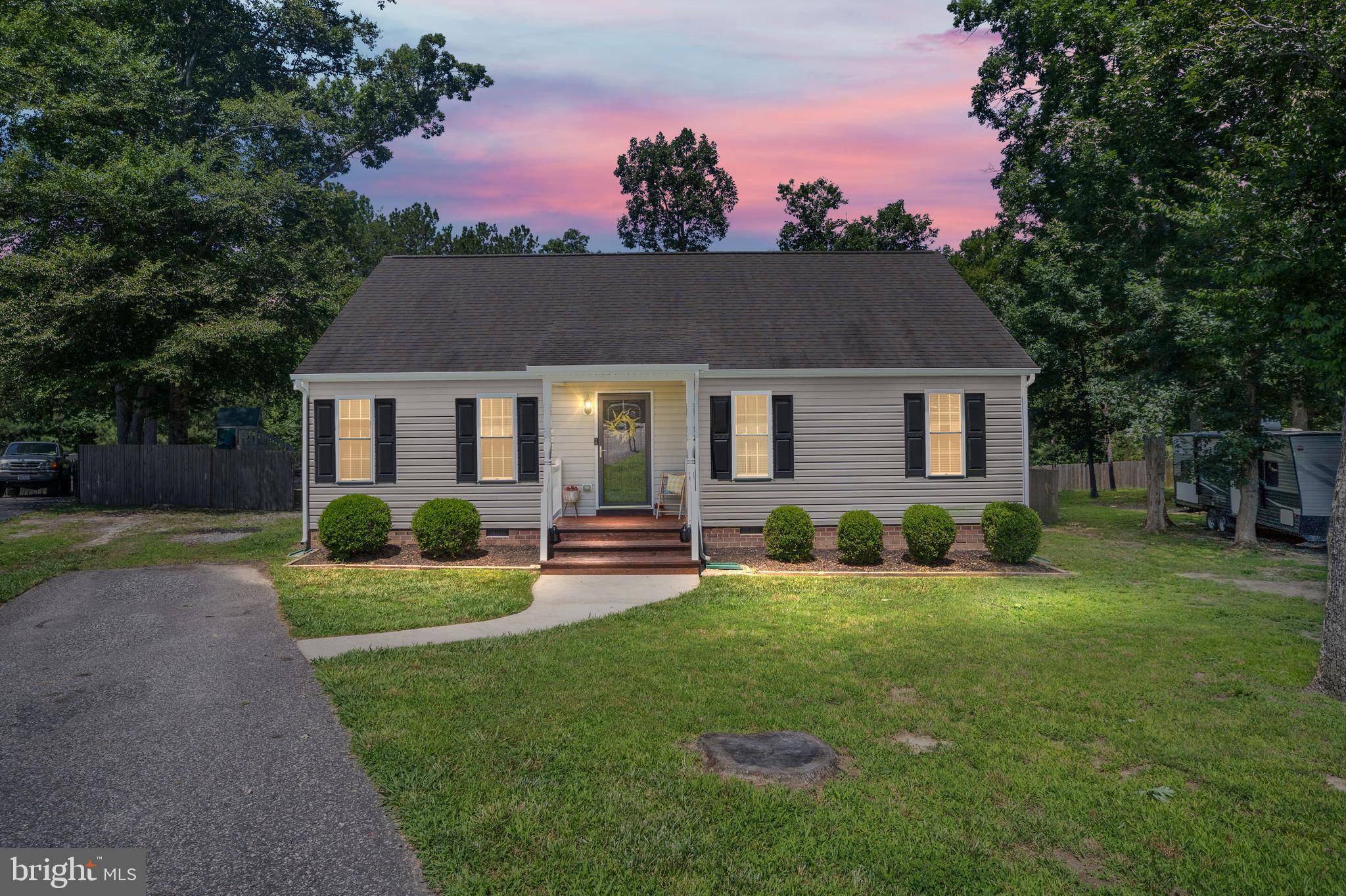 Aylett, VA 23009,104 ST CHARLES CT