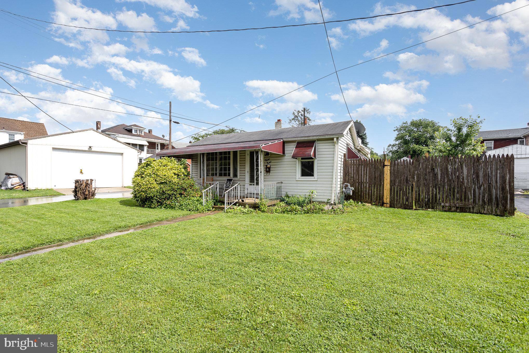 York, PA 17403,1212 E JACKSON ST
