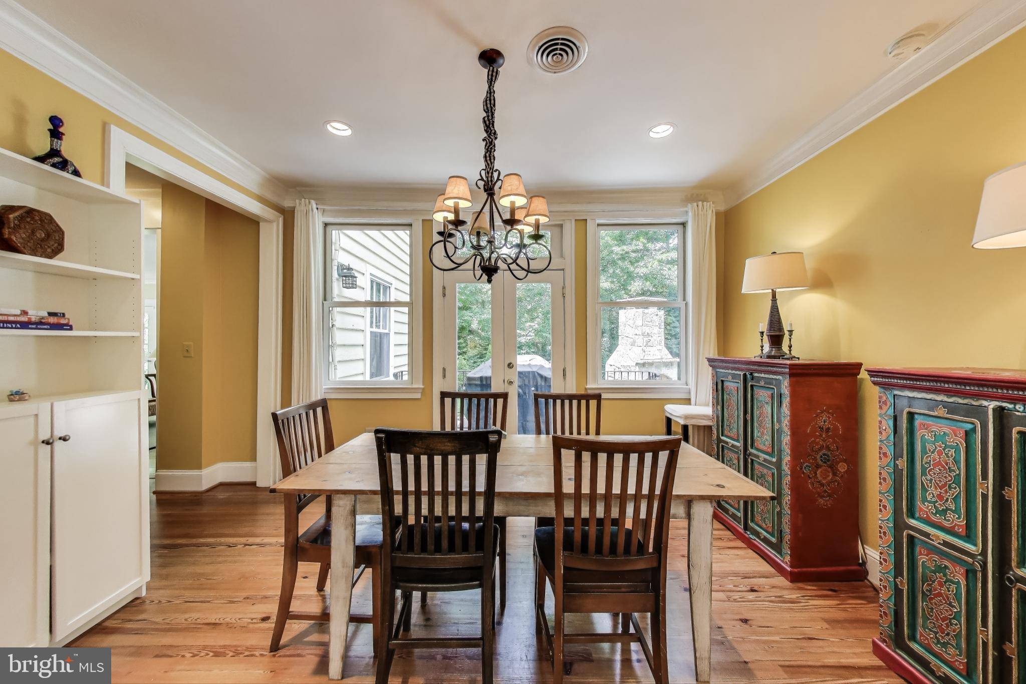 Bethesda, MD 20814,5809 GROSVENOR LN