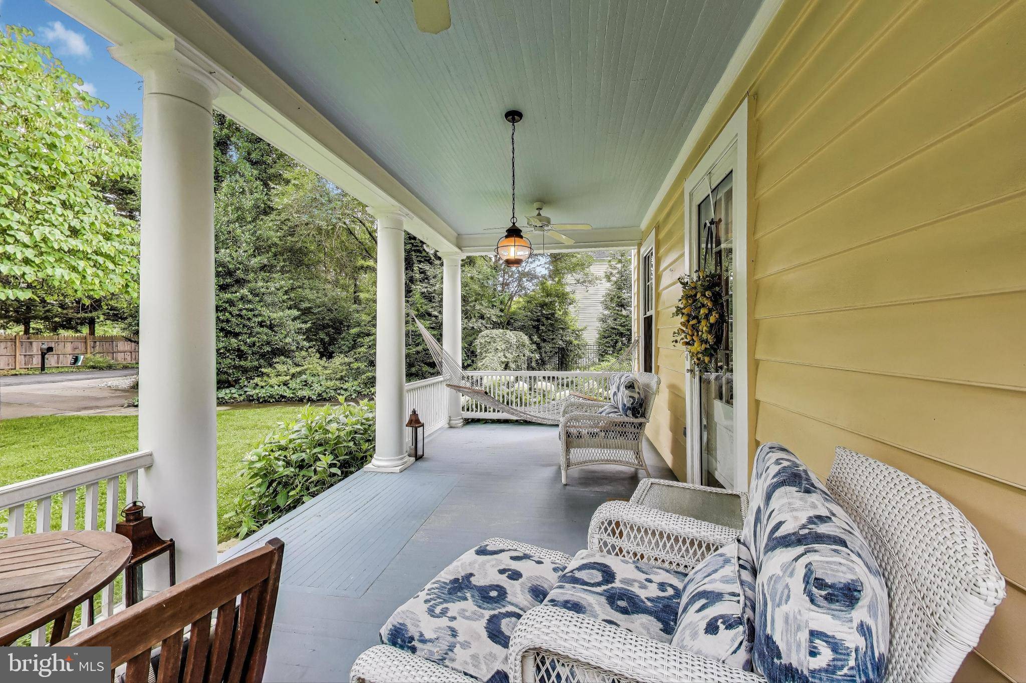 Bethesda, MD 20814,5809 GROSVENOR LN