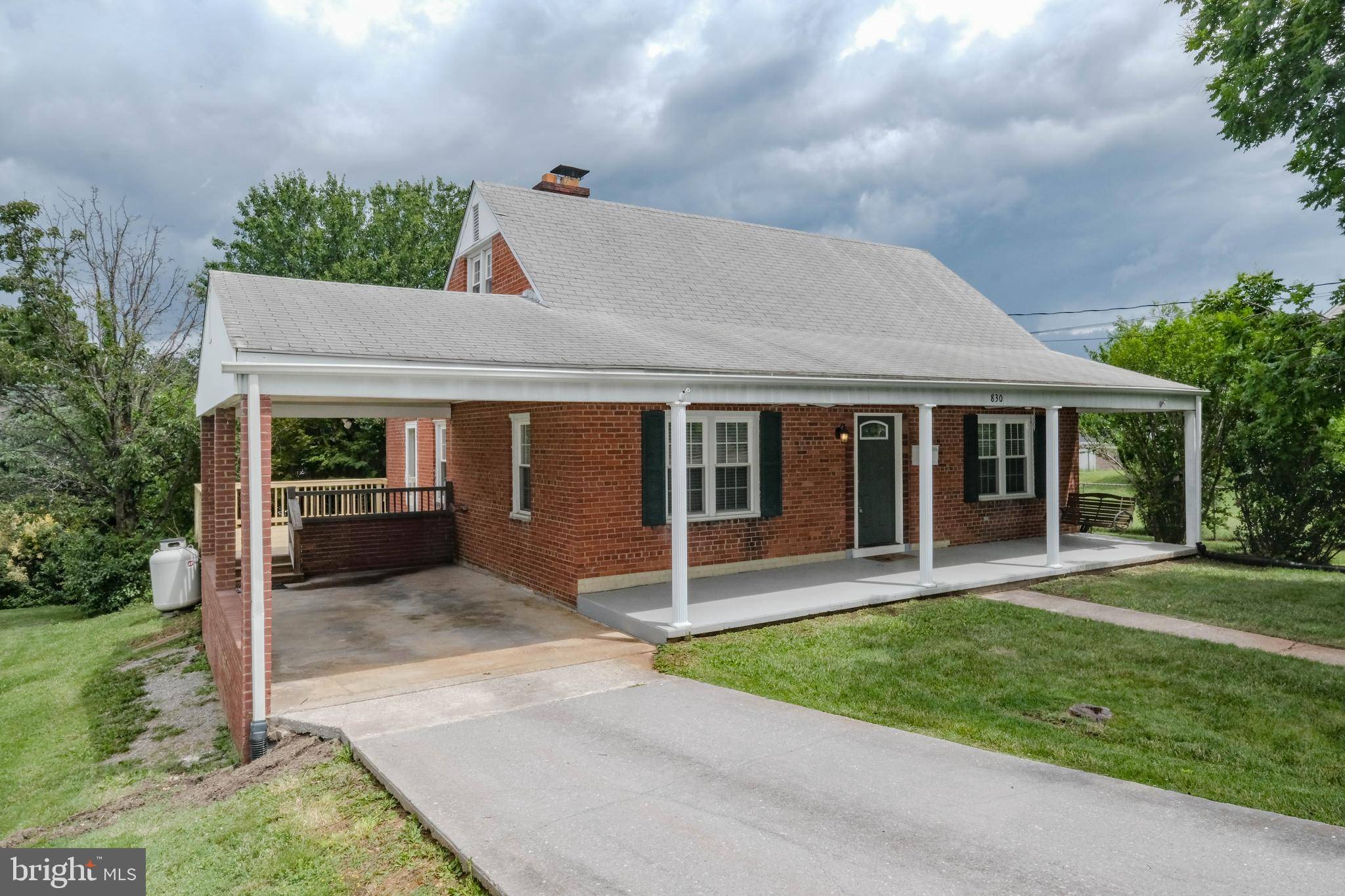Front Royal, VA 22630,830 WILLIAM ST