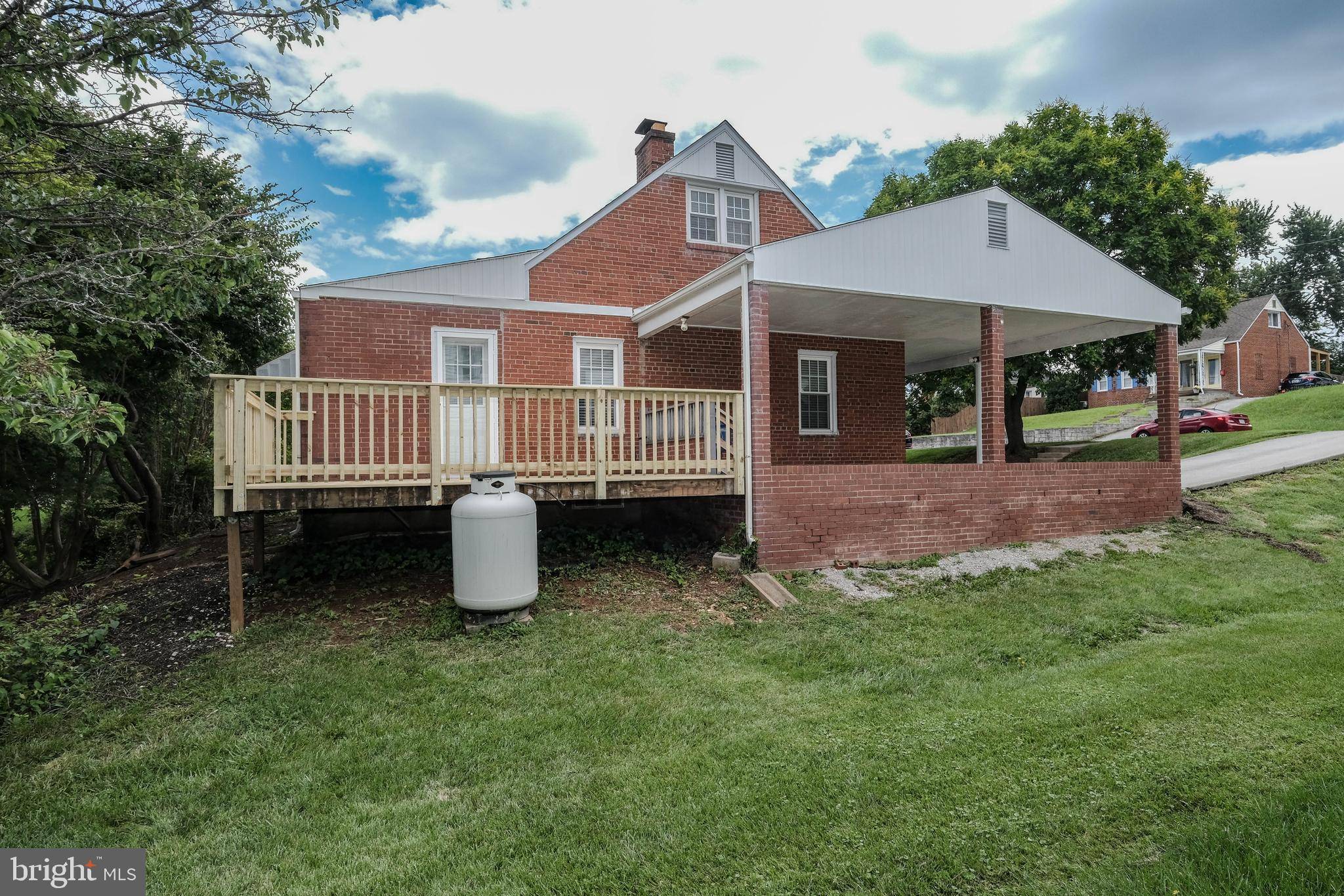 Front Royal, VA 22630,830 WILLIAM ST