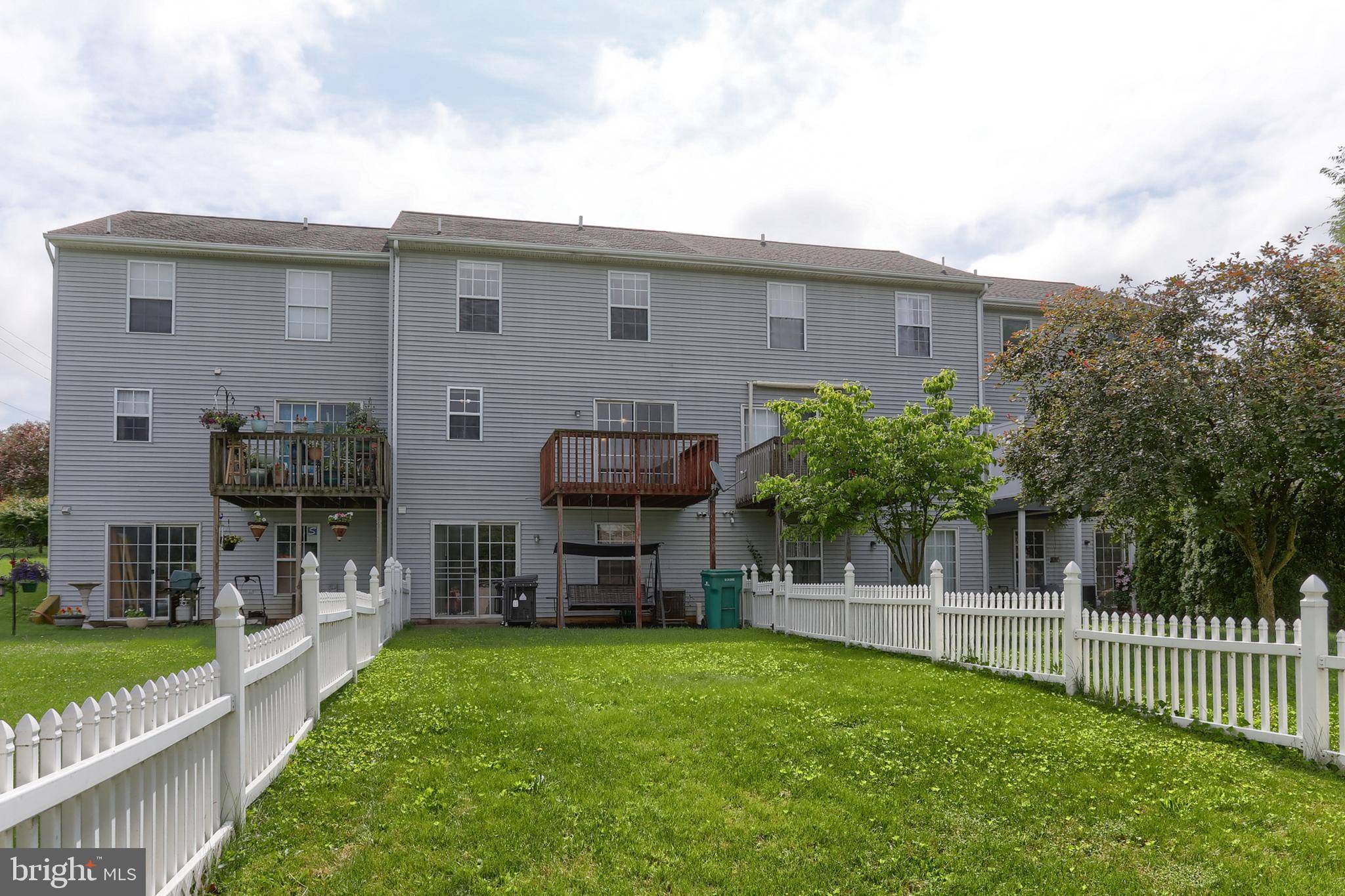 Lebanon, PA 17042,909 S 3RD ST