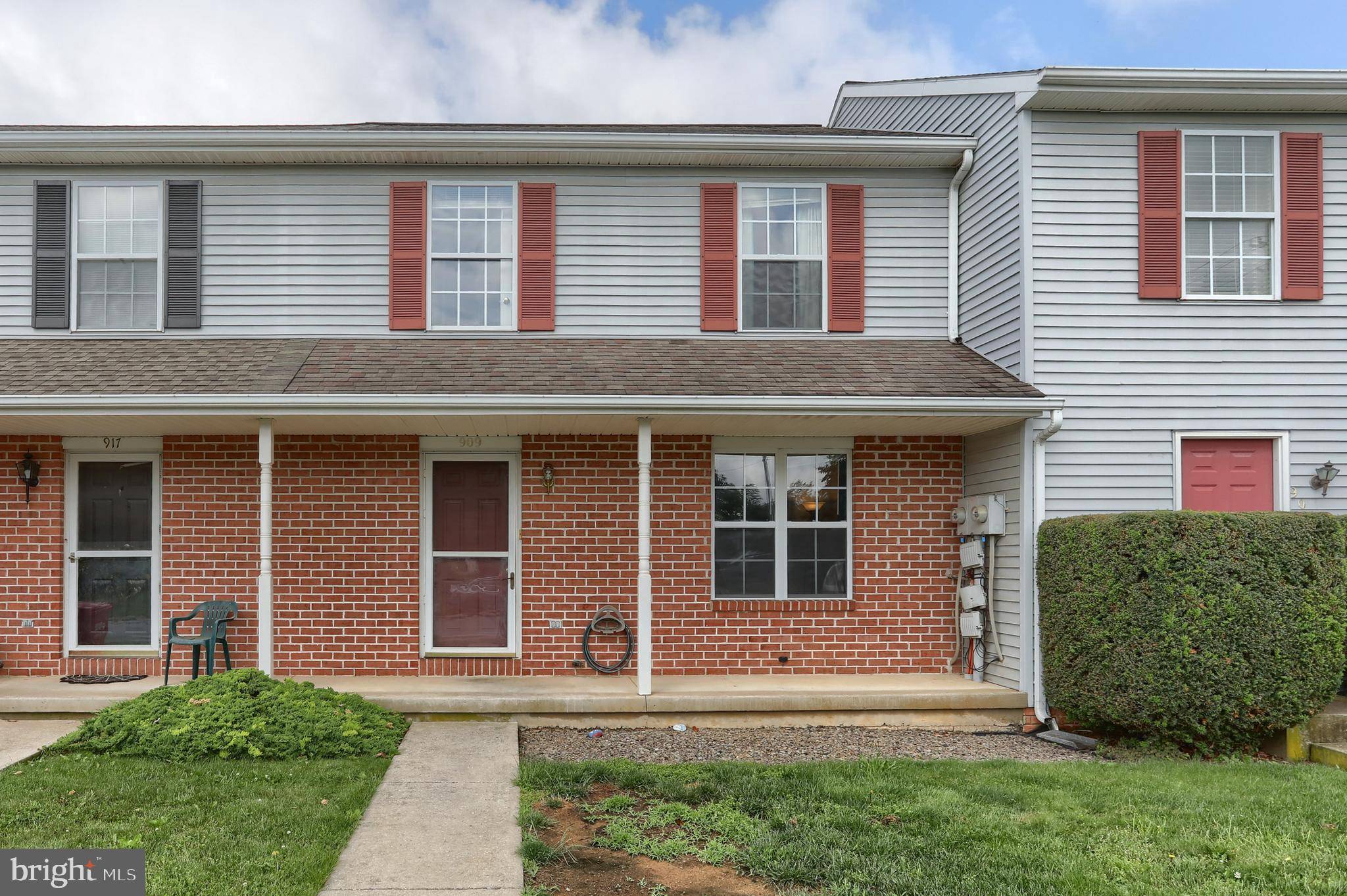 Lebanon, PA 17042,909 S 3RD ST