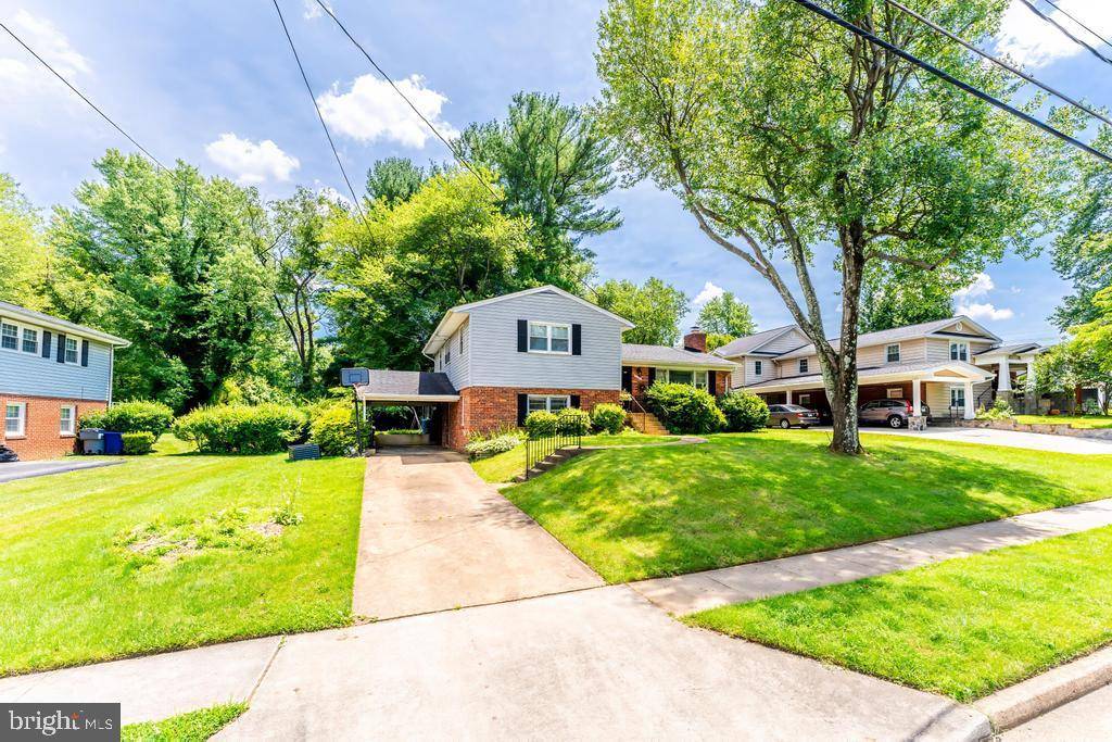 Mclean, VA 22101,7107 SEA CLIFF RD