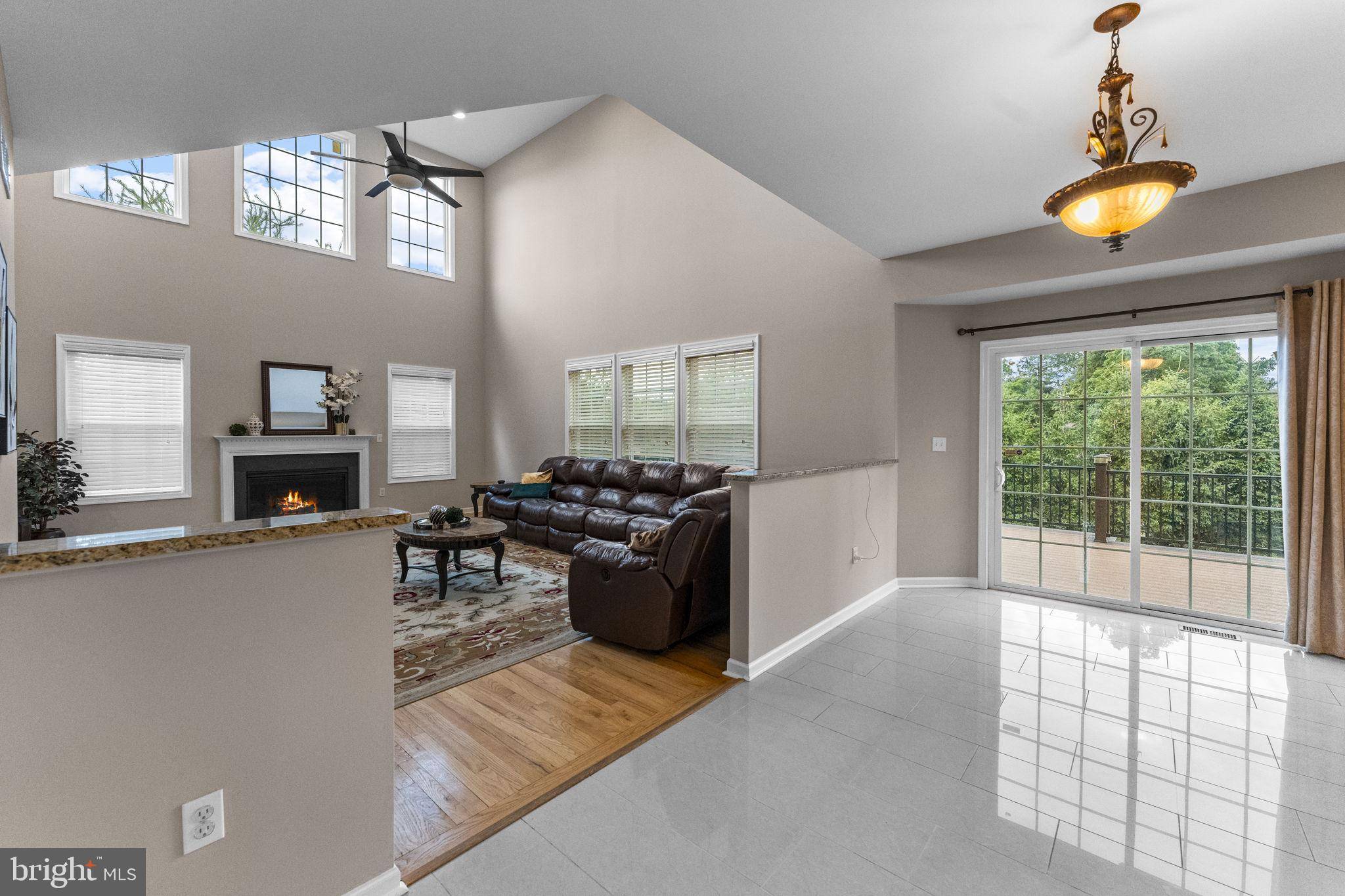East Brunswick, NJ 08816,9 PINEHILL CT