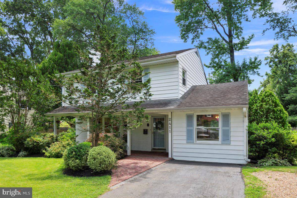 Alexandria, VA 22308,2411 CAVENDISH DR