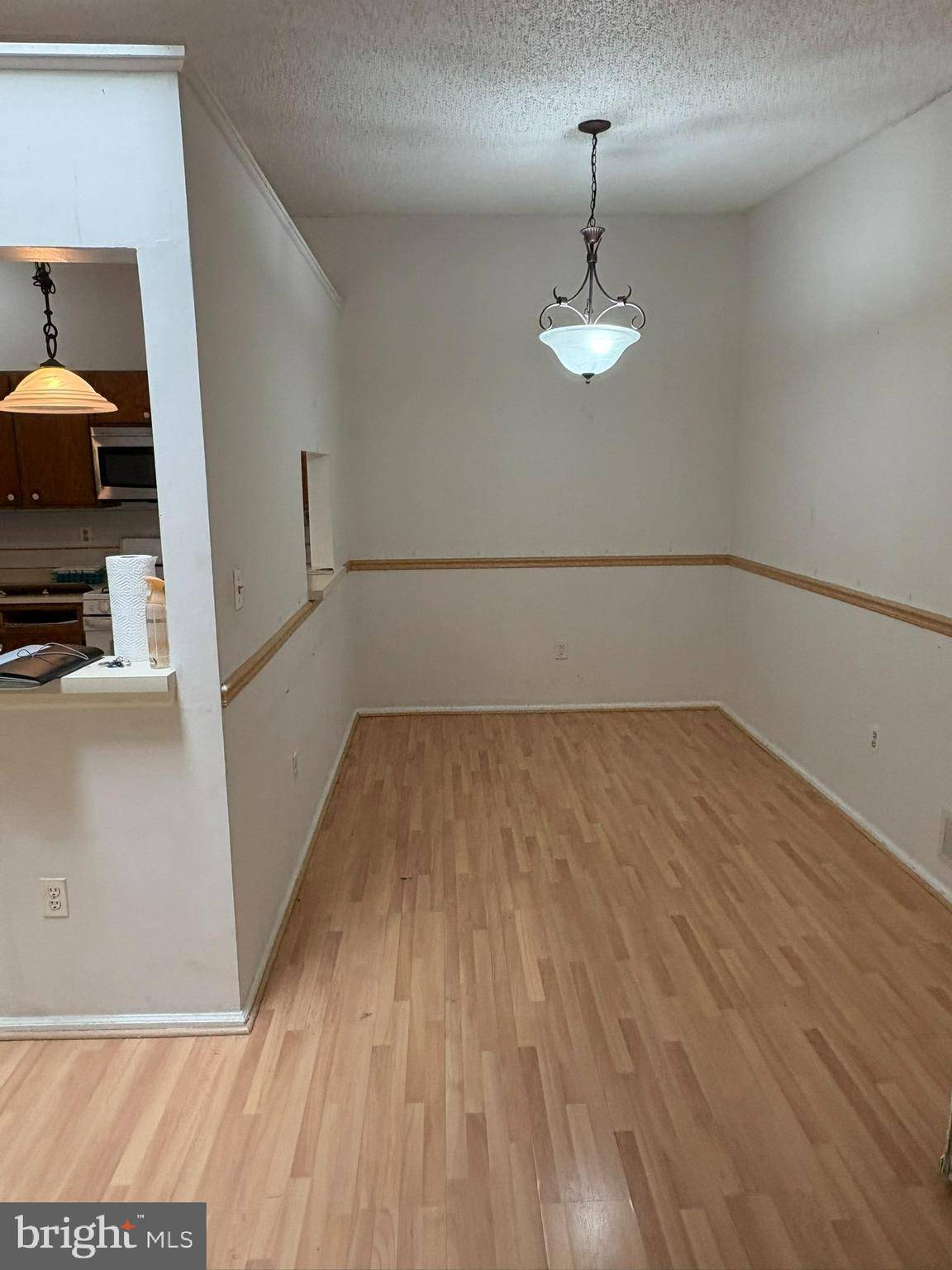 Hamilton, NJ 08619,109 VERSAILLES CT