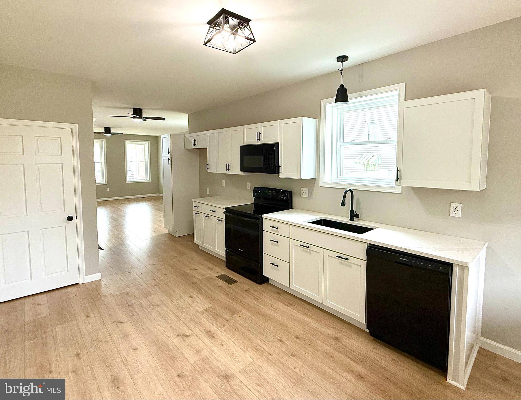 Hanover, PA 17331,325 PINE ST