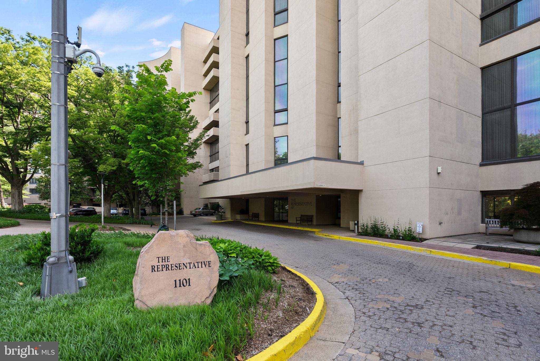Arlington, VA 22202,1101 S ARLINGTON RIDGE RD #1107