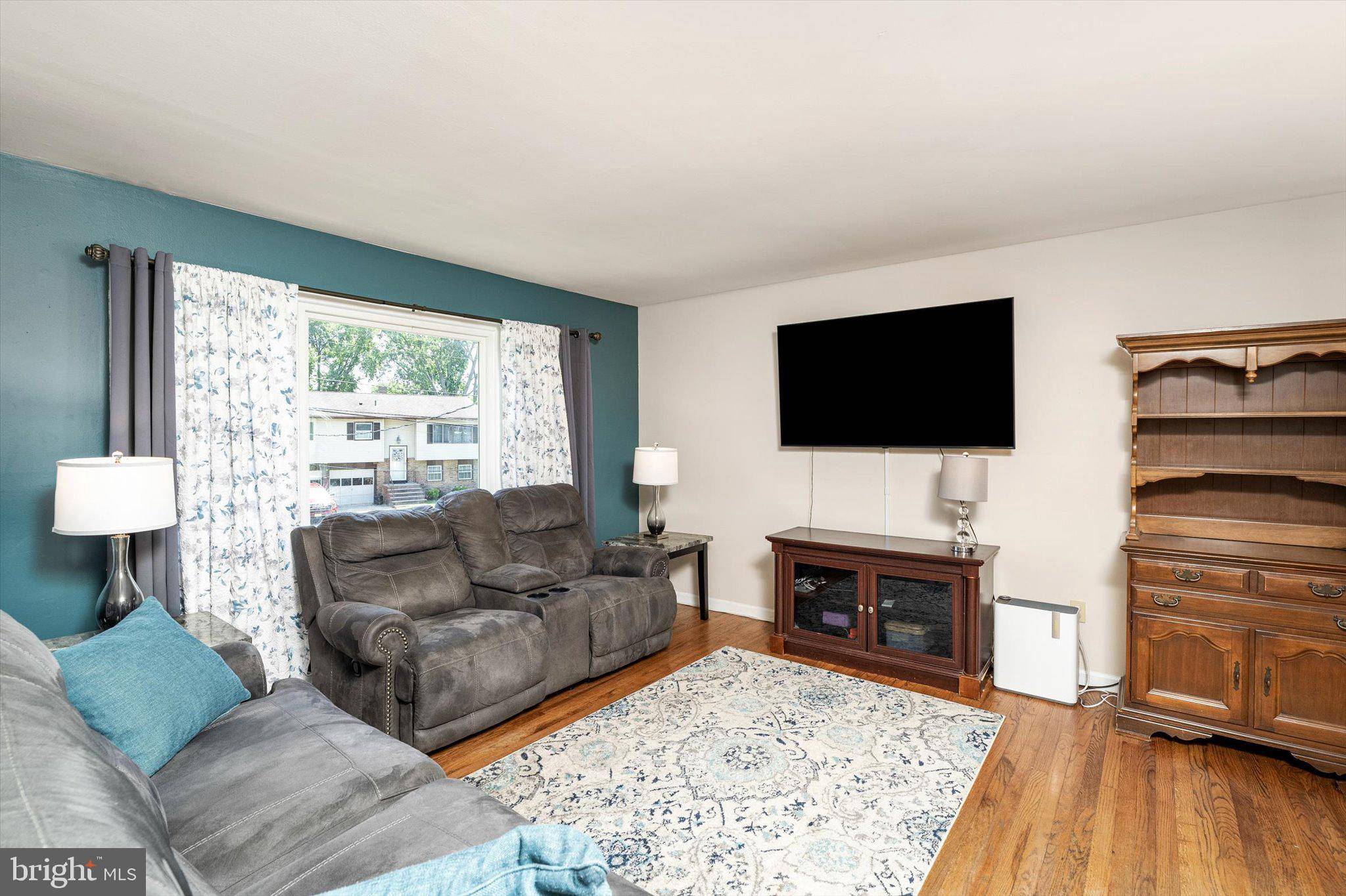 Hamilton, NJ 08690,5 WISTERIA LA