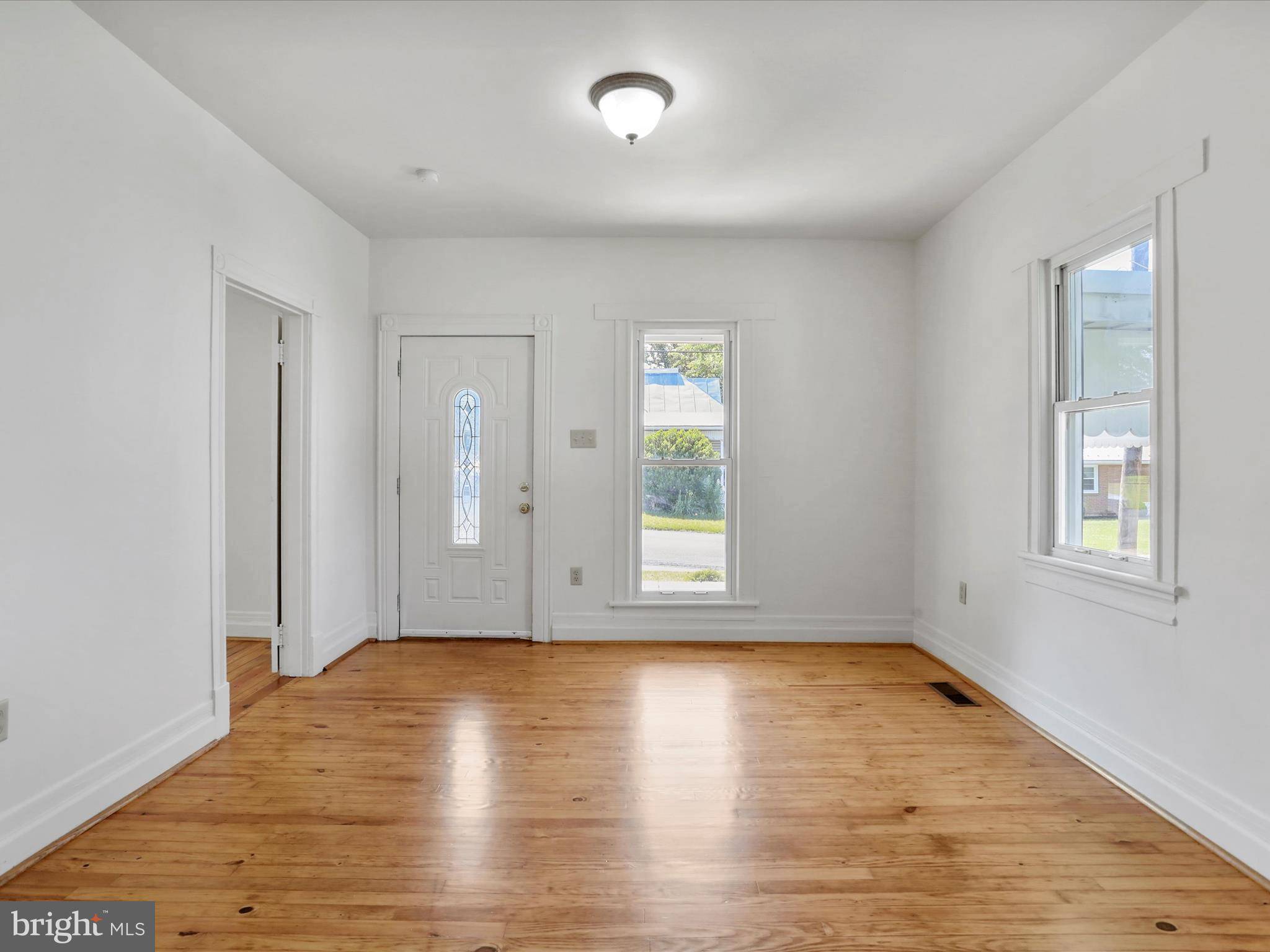 Edinburg, VA 22824,215 SHENANDOAH AVE