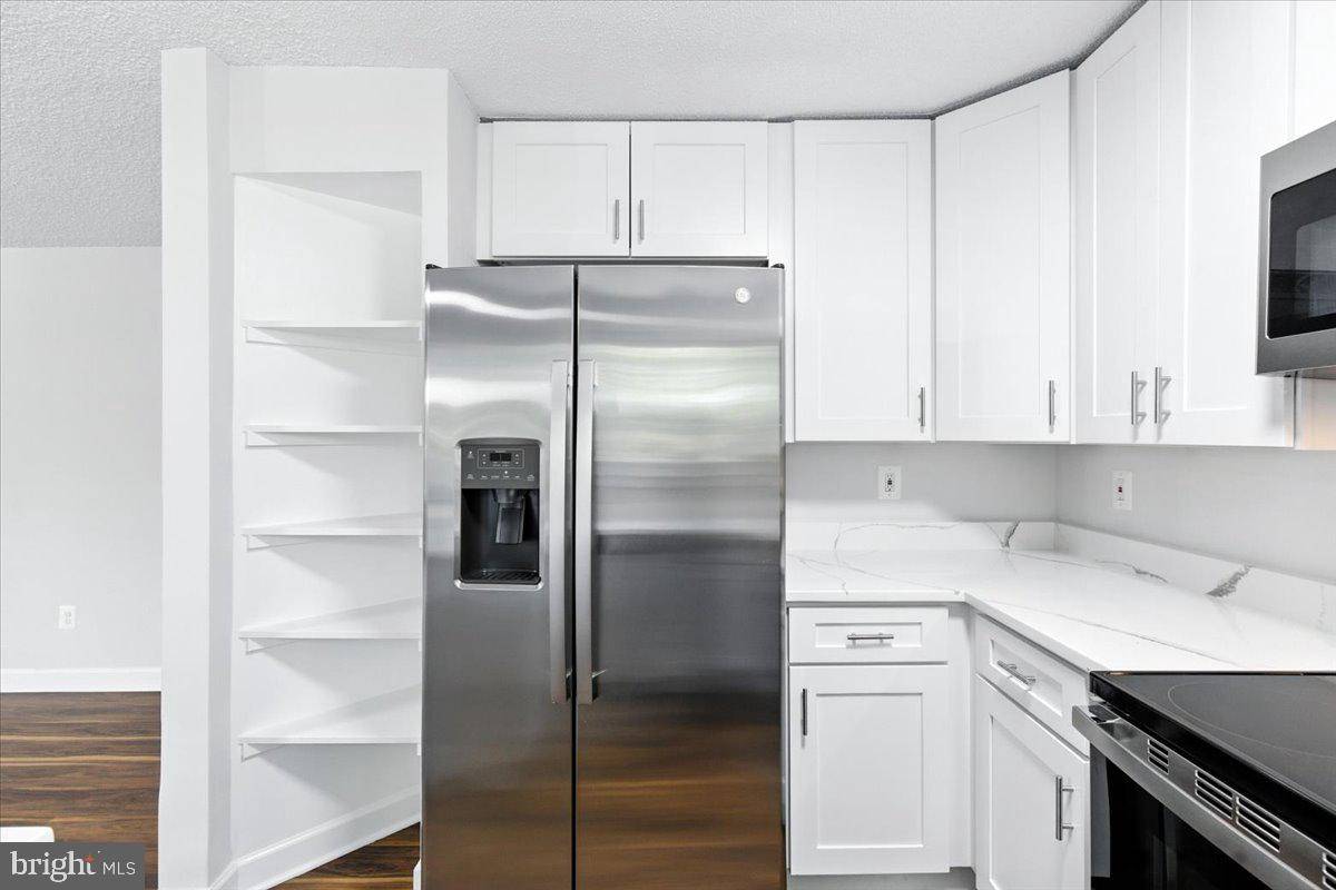 Reston, VA 20194,1504 SUMMERCHASE CT #D