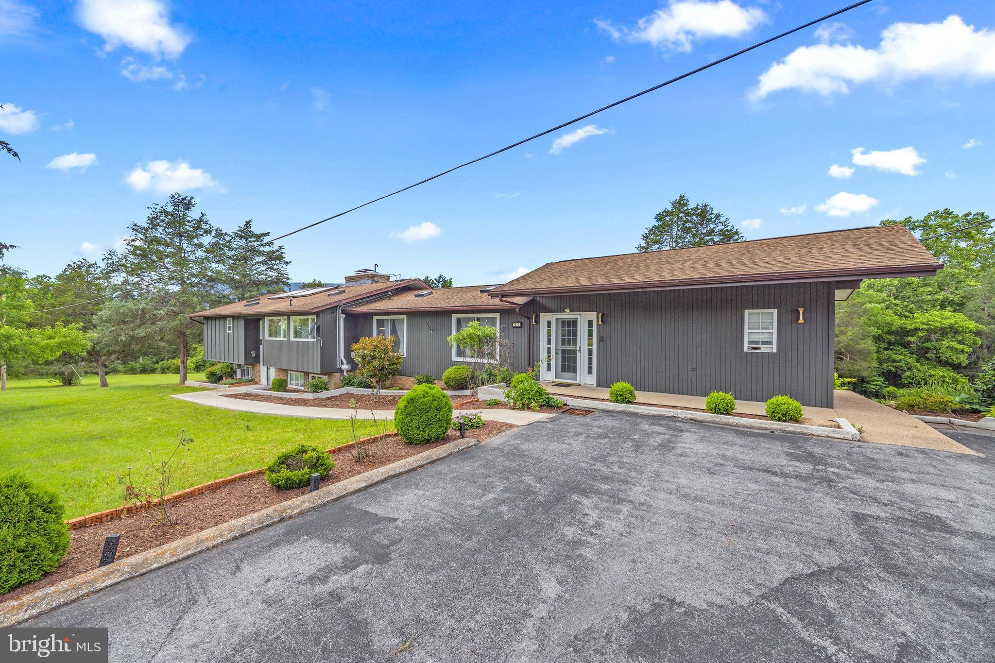 Luray, VA 22835,2370 US HIGHWAY 211 W