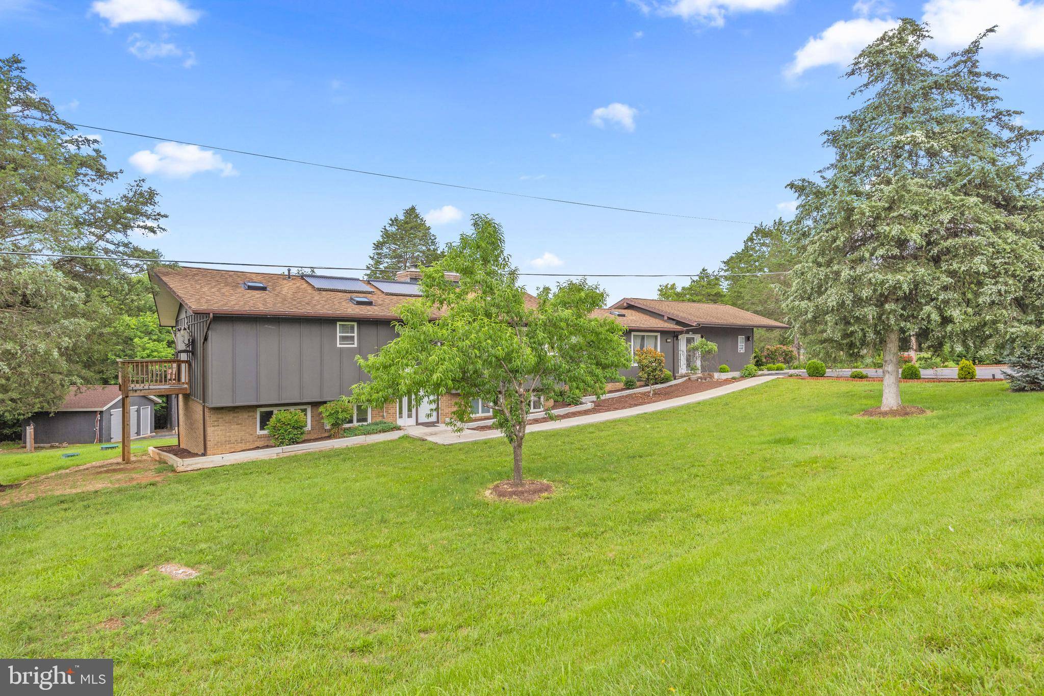 Luray, VA 22835,2370 US HIGHWAY 211 W