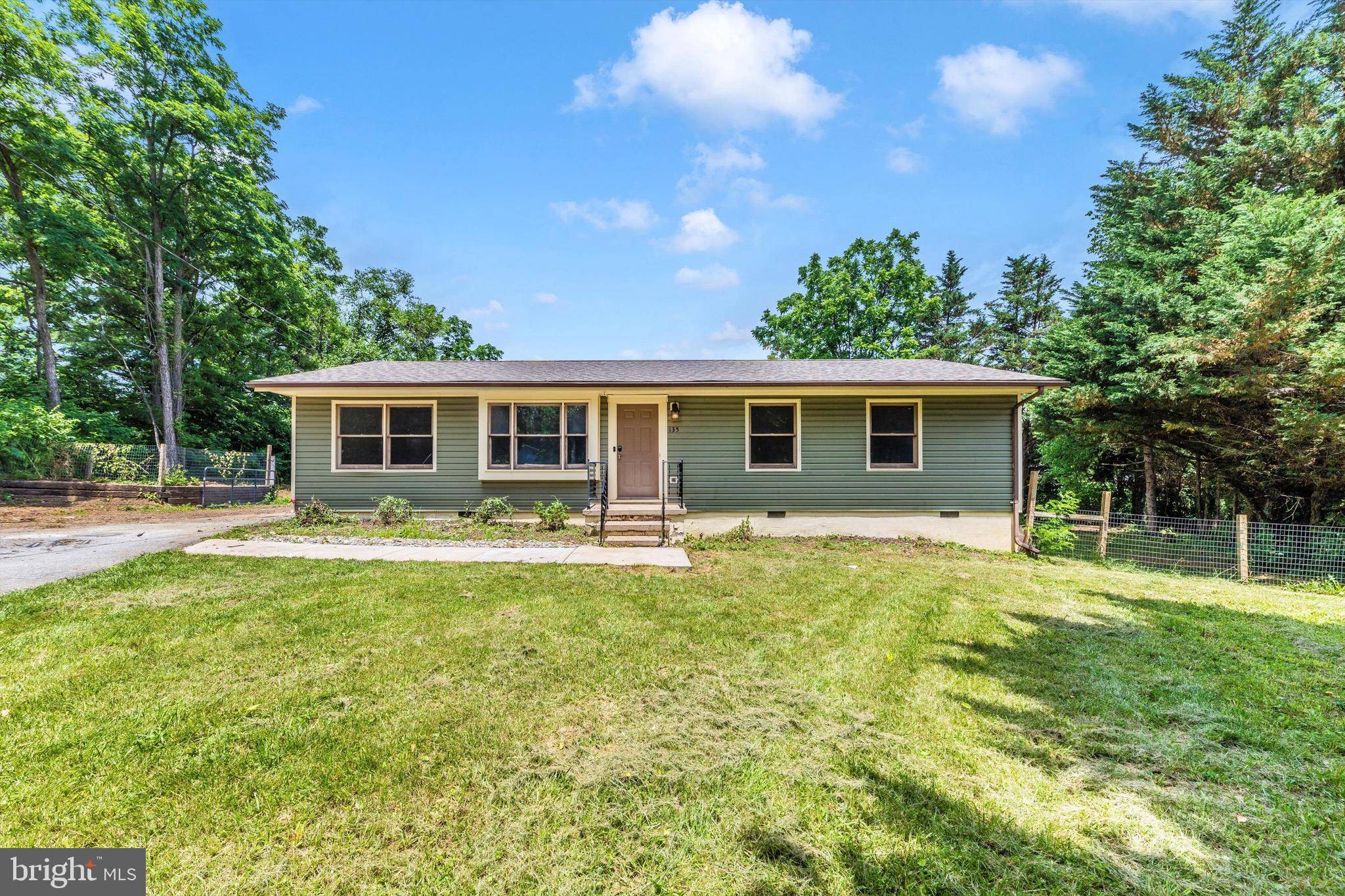 Charles Town, WV 25414,135 JOHNS CT