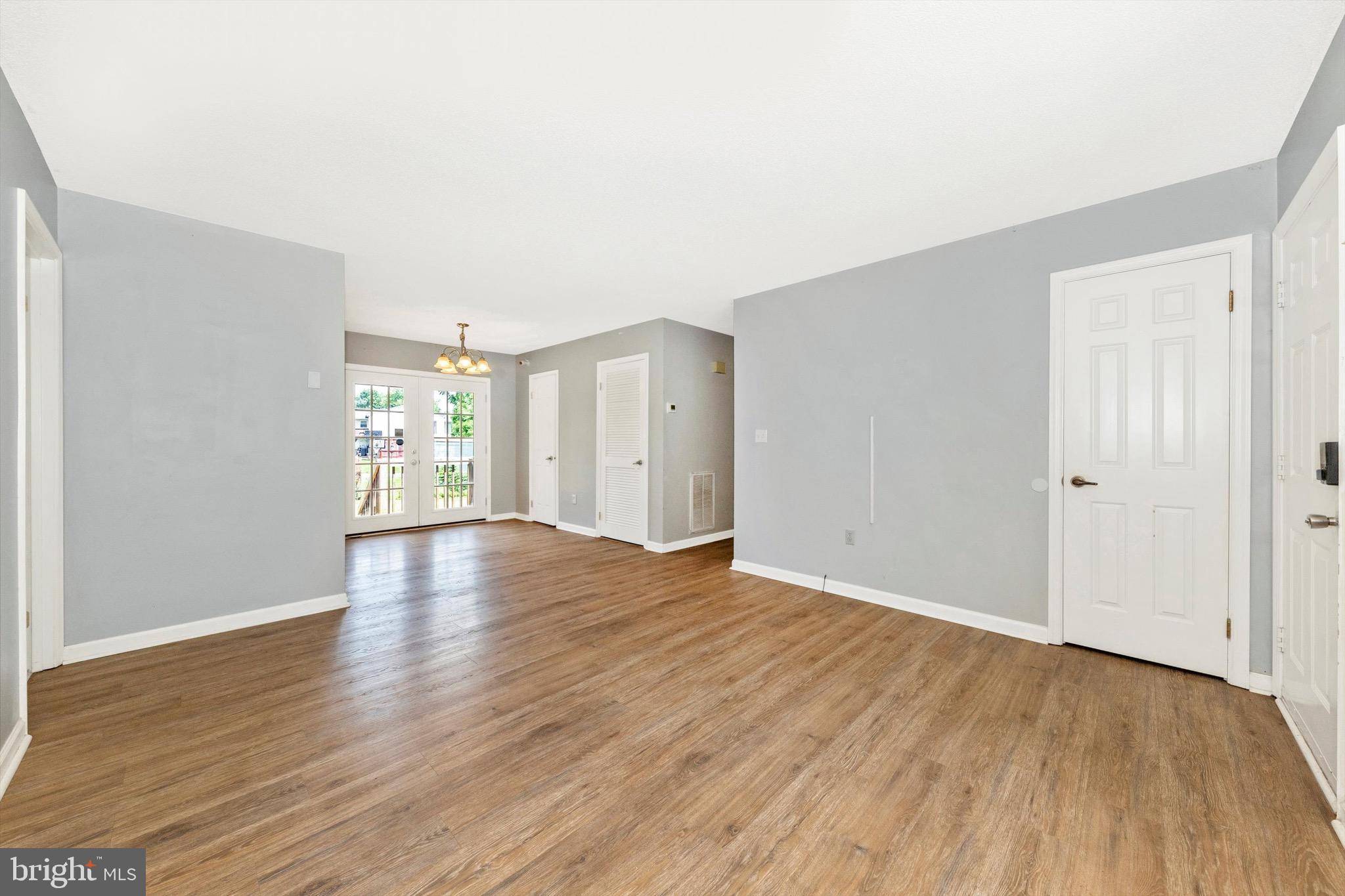 Charles Town, WV 25414,135 JOHNS CT