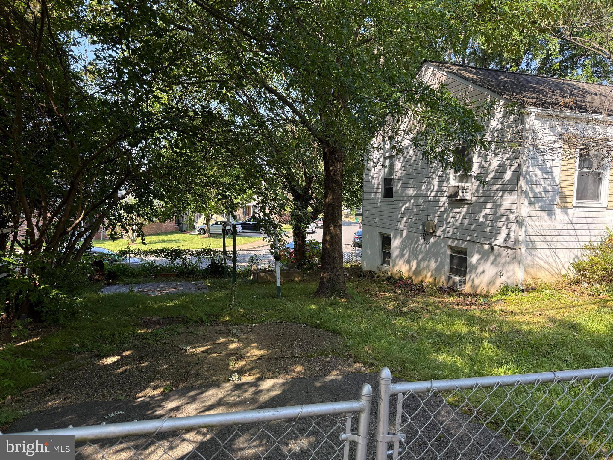 Arlington, VA 22207,1712 N CULPEPER ST