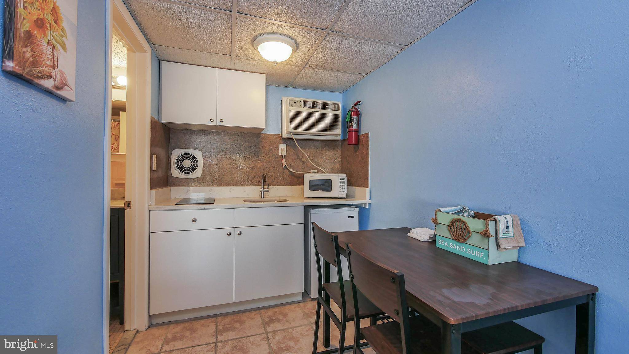 Wildwood, NJ 08260,313 E GLENWOOD AVE #206