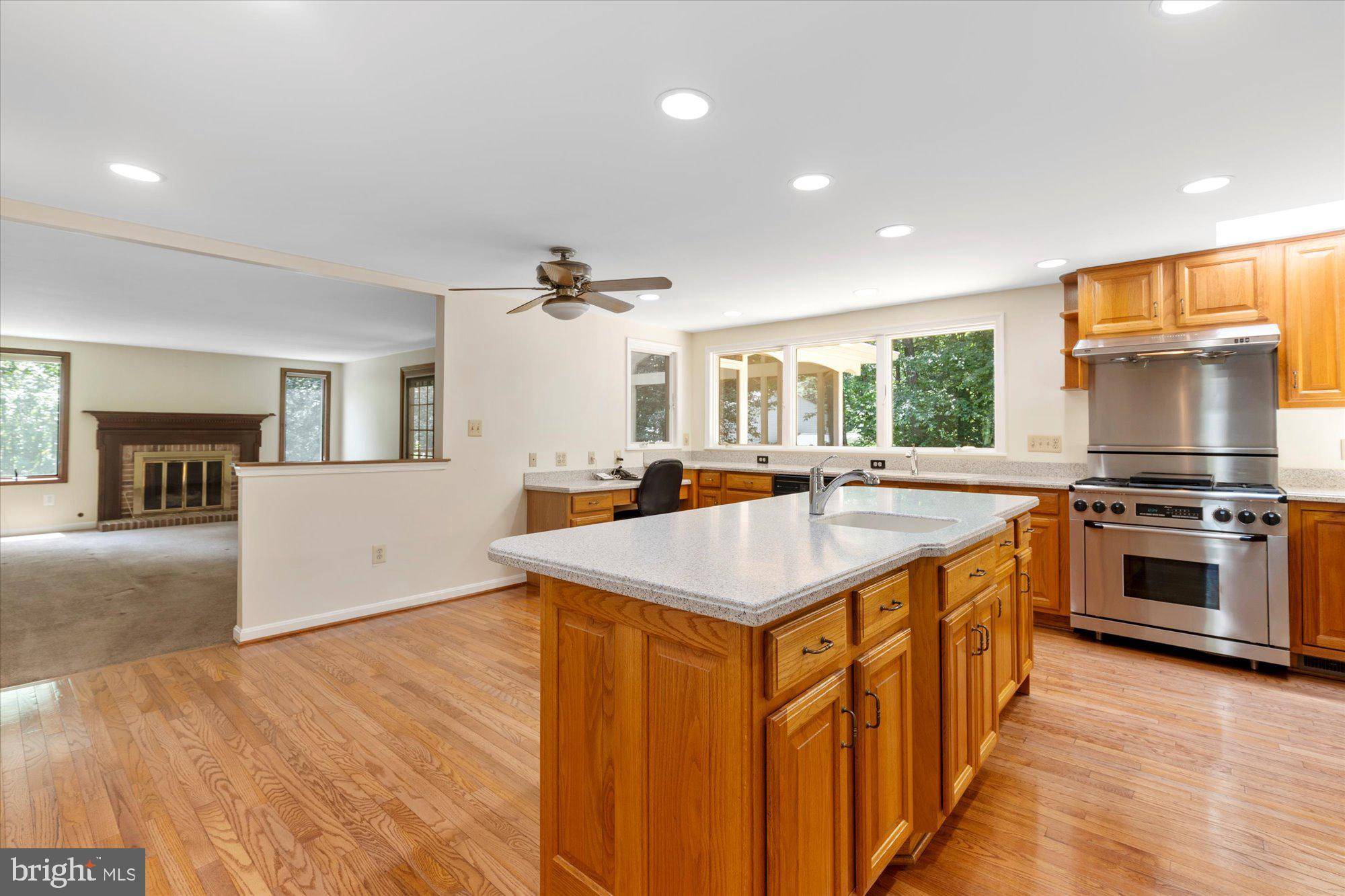 Oak Hill, VA 20171,2904 BLUE ROBIN CT