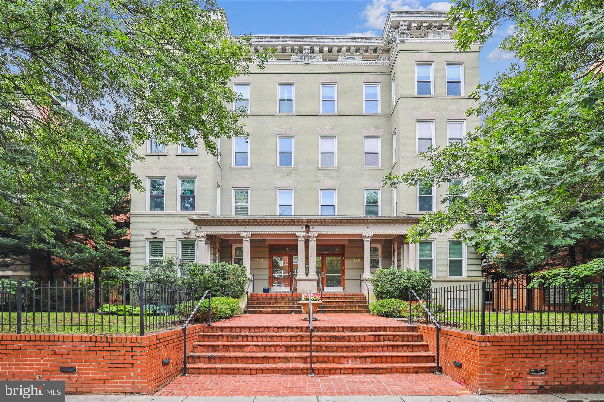 Washington, DC 20009,1324 EUCLID ST NW #405