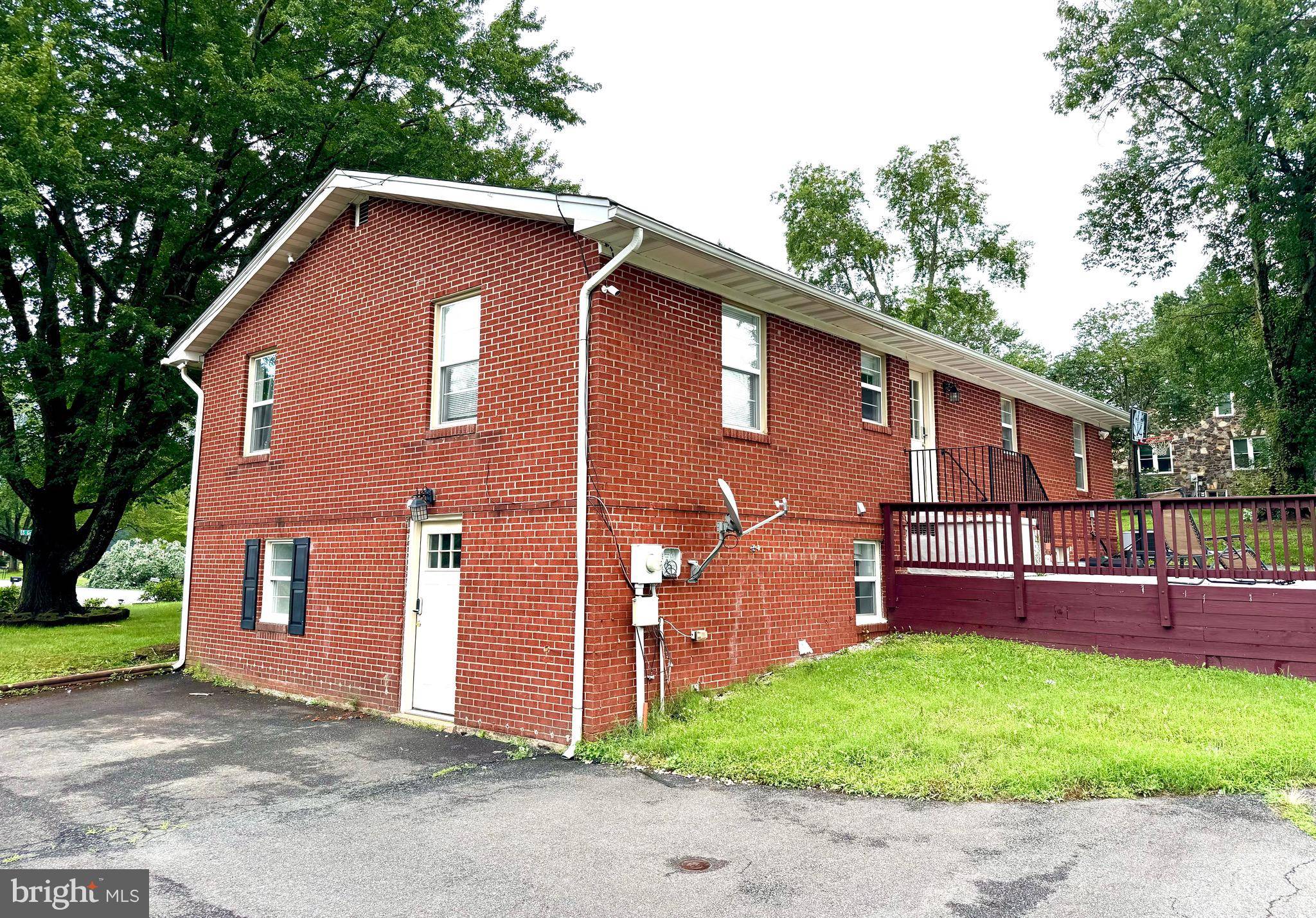 Manassas, VA 20110,9912 S GRANT AVE