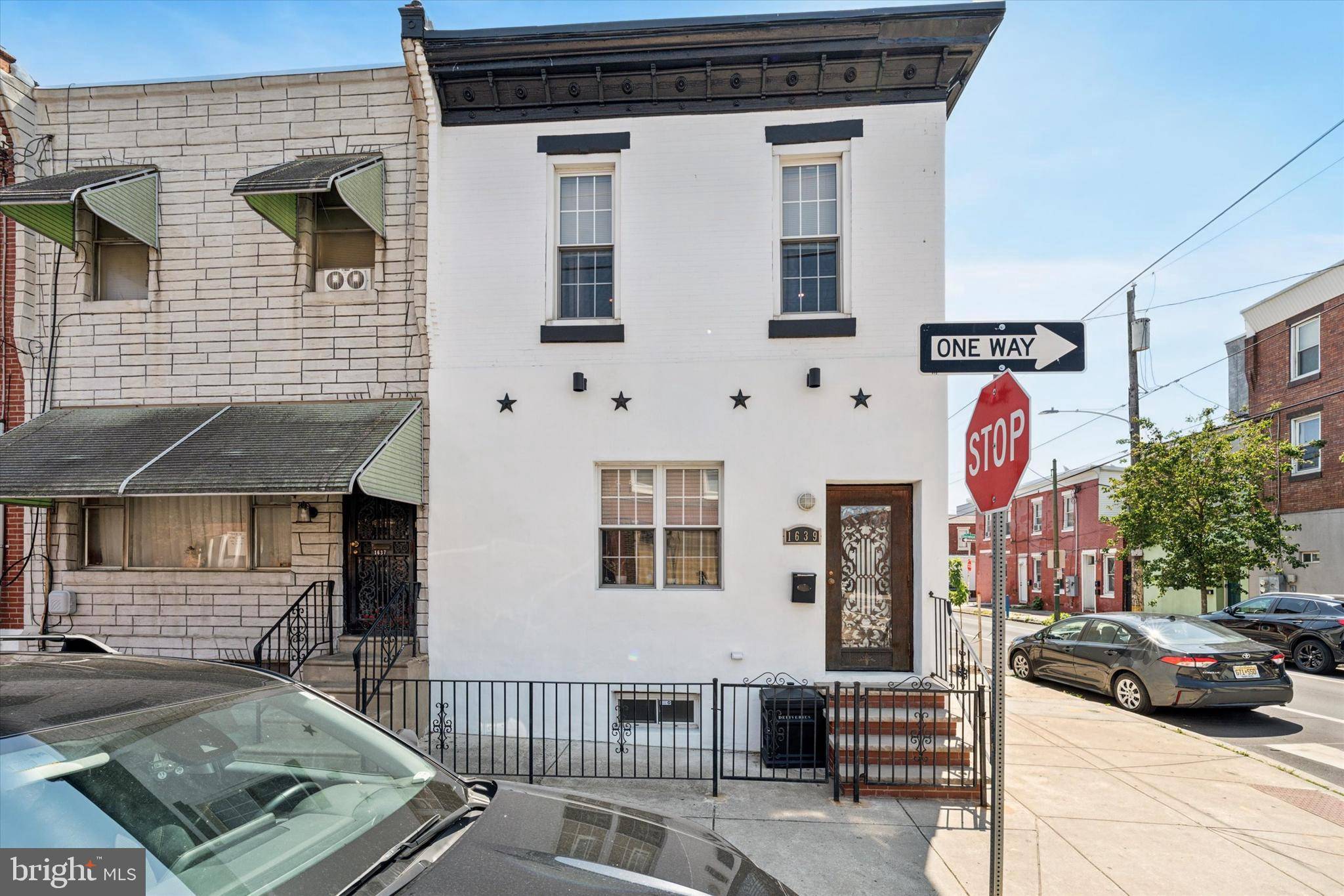 Philadelphia, PA 19145,1639 S 19TH ST