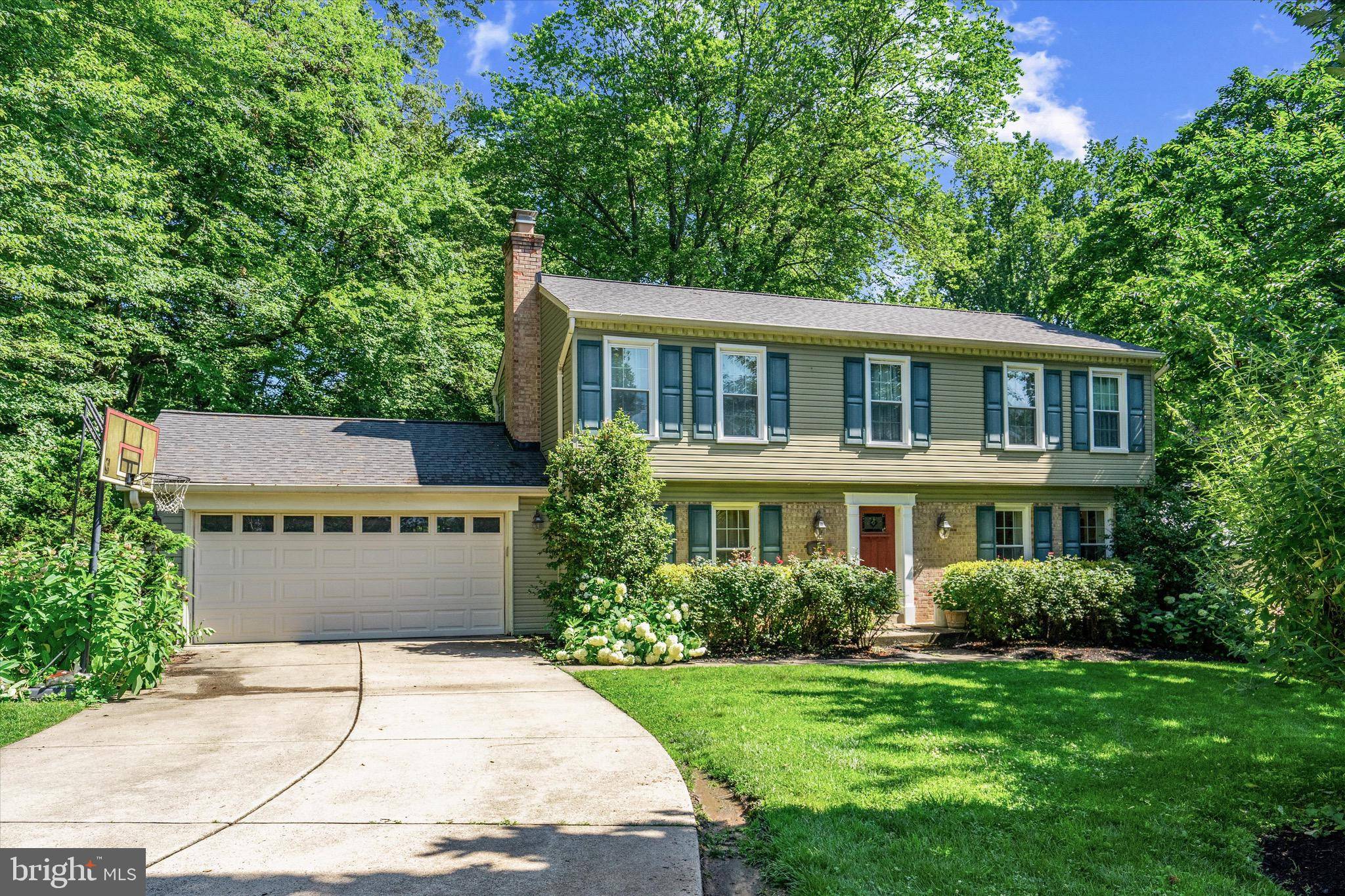 Annandale, VA 22003,8614 BRAEBURN DR