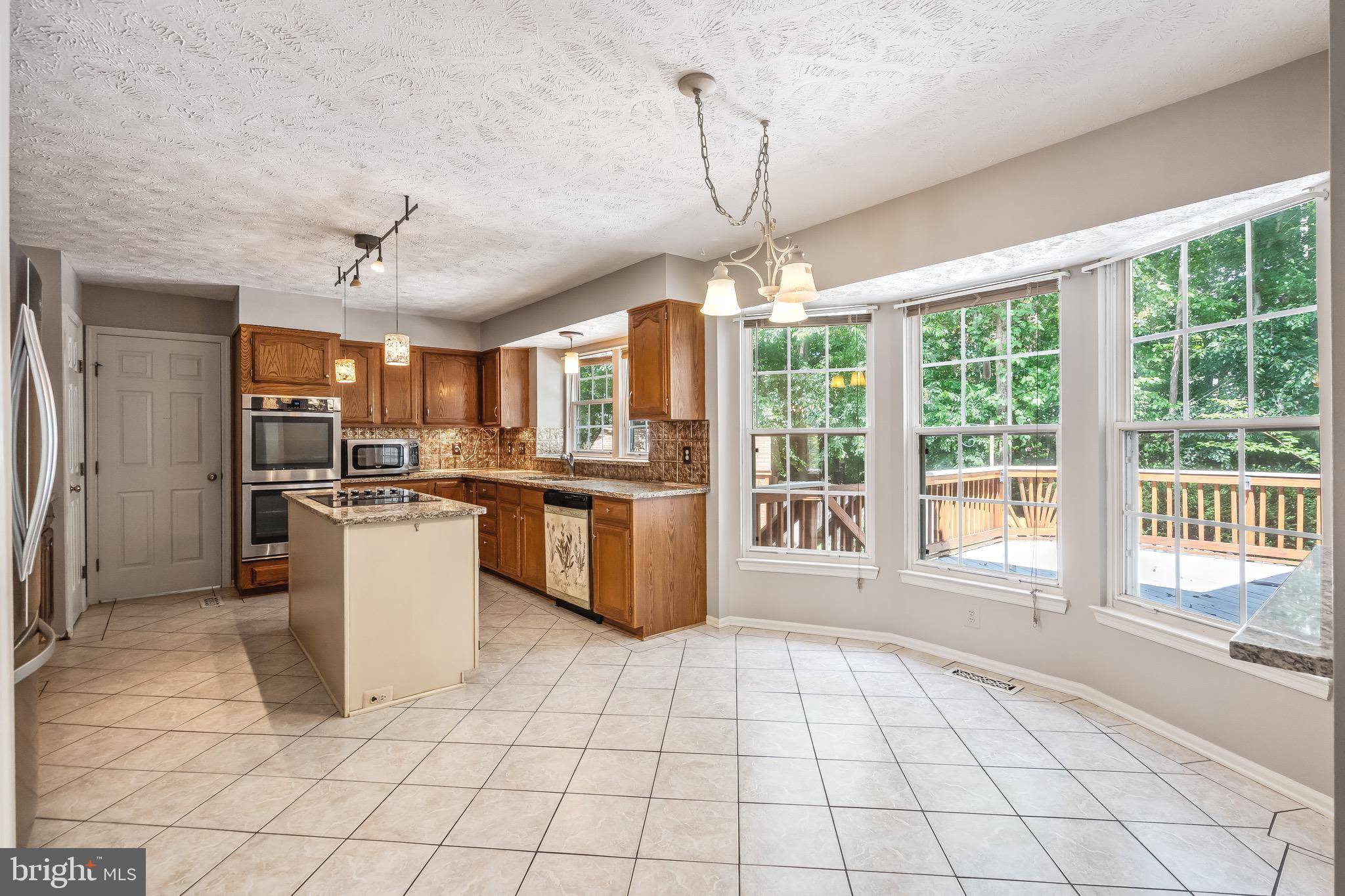 Dumfries, VA 22025,16715 TINTAGEL CT