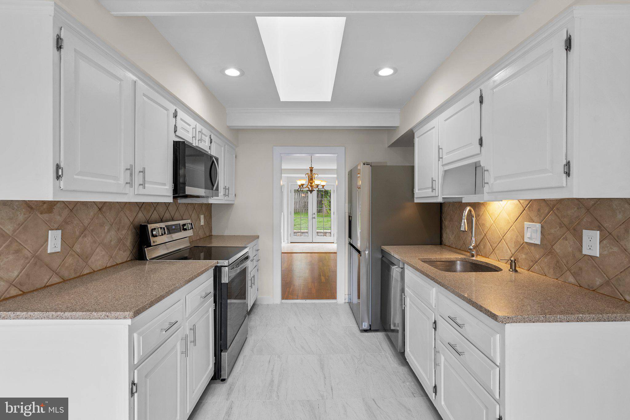 Potomac, MD 20854,8815 TUCKERMAN LN