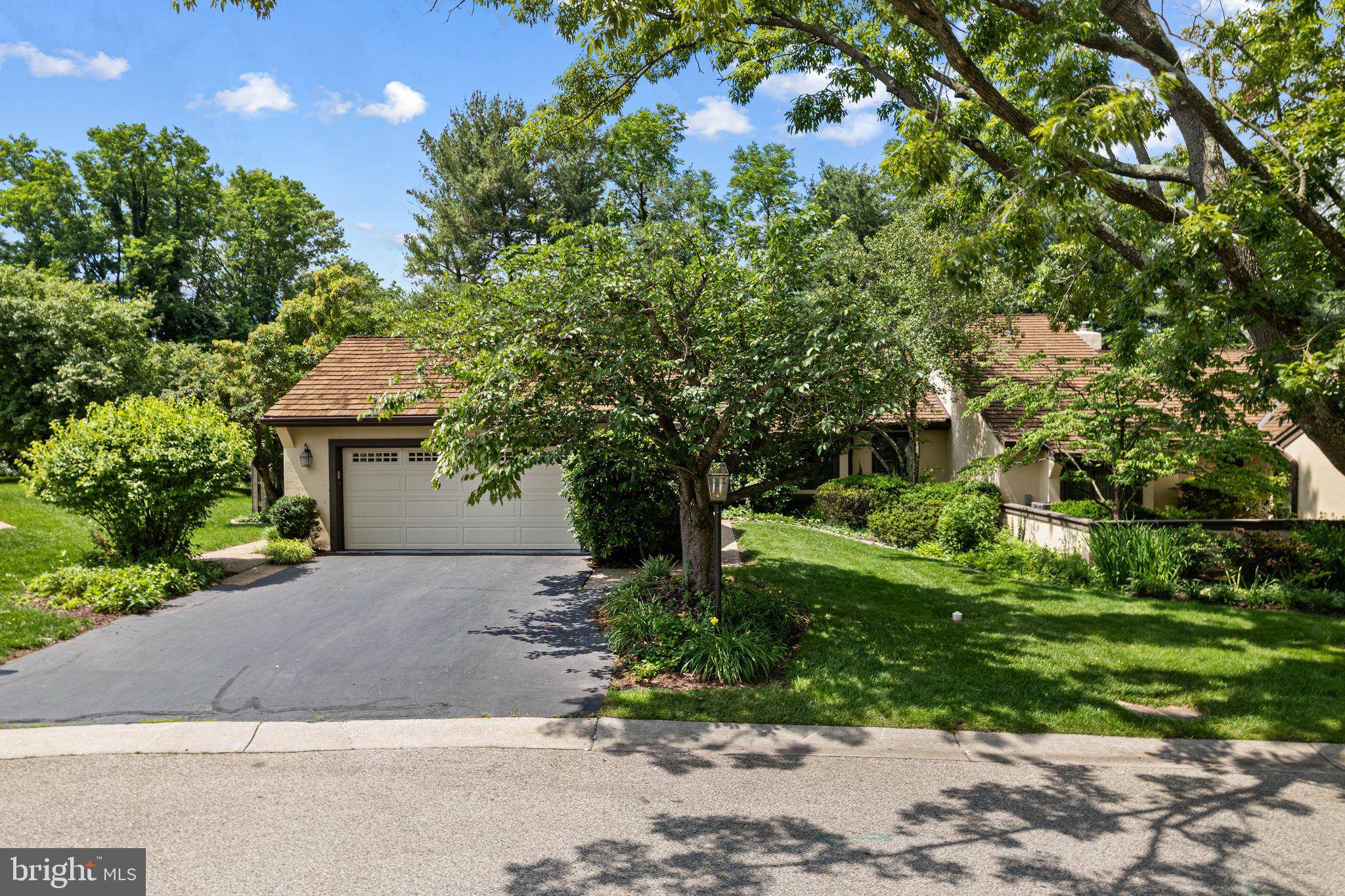 Blue Bell, PA 19422,6 STEEPLECHASE LN