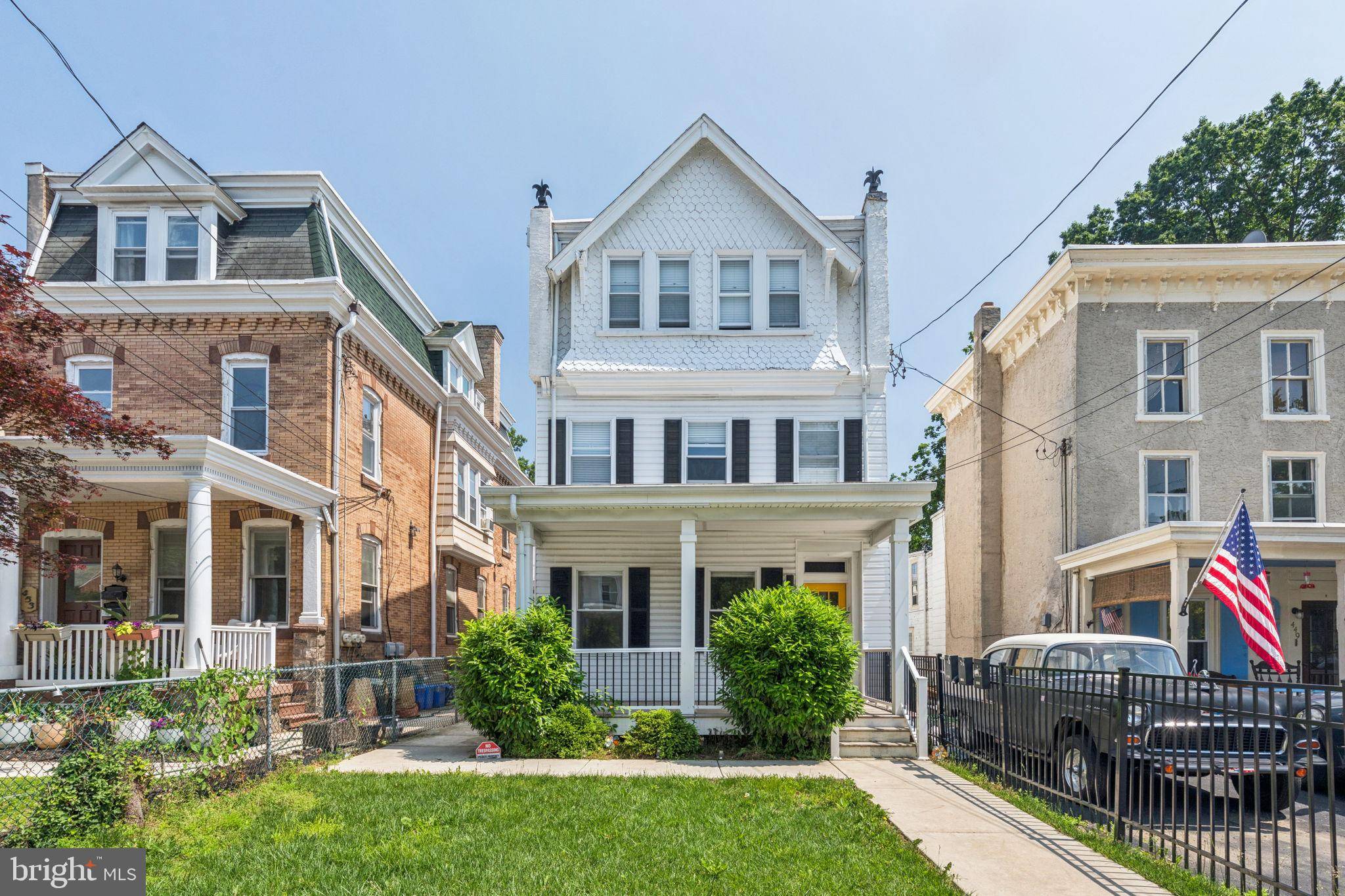 Philadelphia, PA 19128,451 GREEN LN