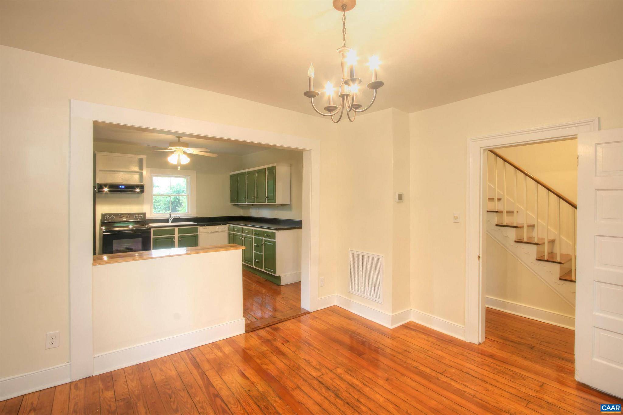 Charlottesville, VA 22902,618 S 1ST ST