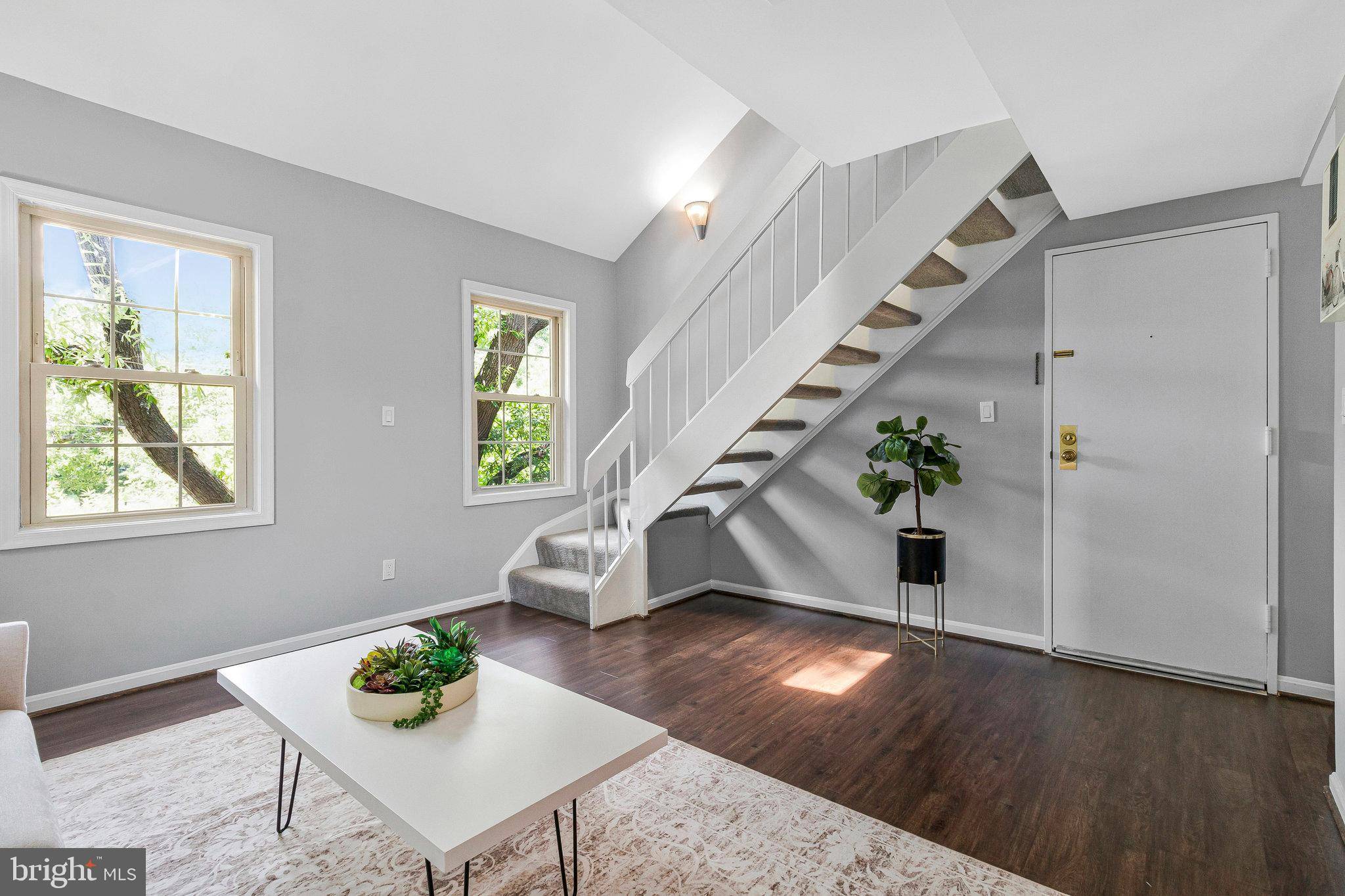 Alexandria, VA 22314,1307 E ABINGDON DR #4