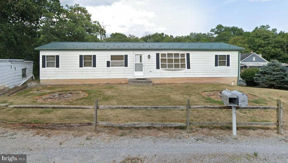 New Oxford, PA 17350,1296 N BROWNS DAM DR