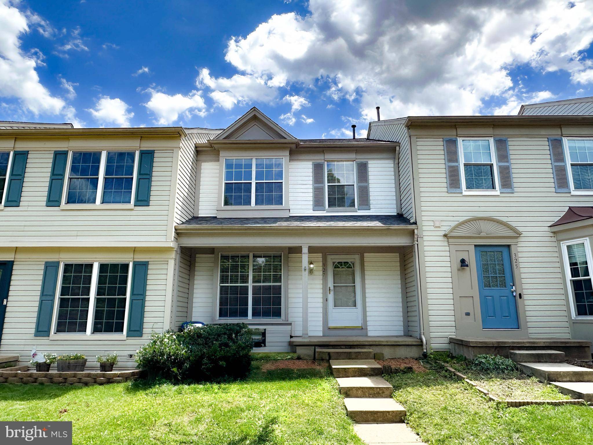 Leesburg, VA 20176,327 STABLE VIEW TER NE