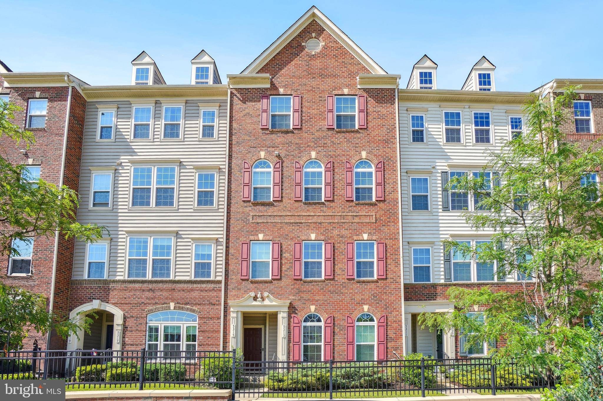 Greenbelt, MD 20770,5315 S CENTER DR #304H