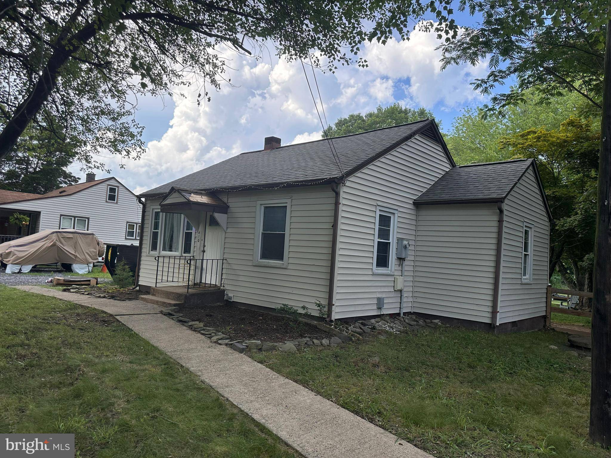 Fredericksburg, VA 22405,410 TRUSLOW RD