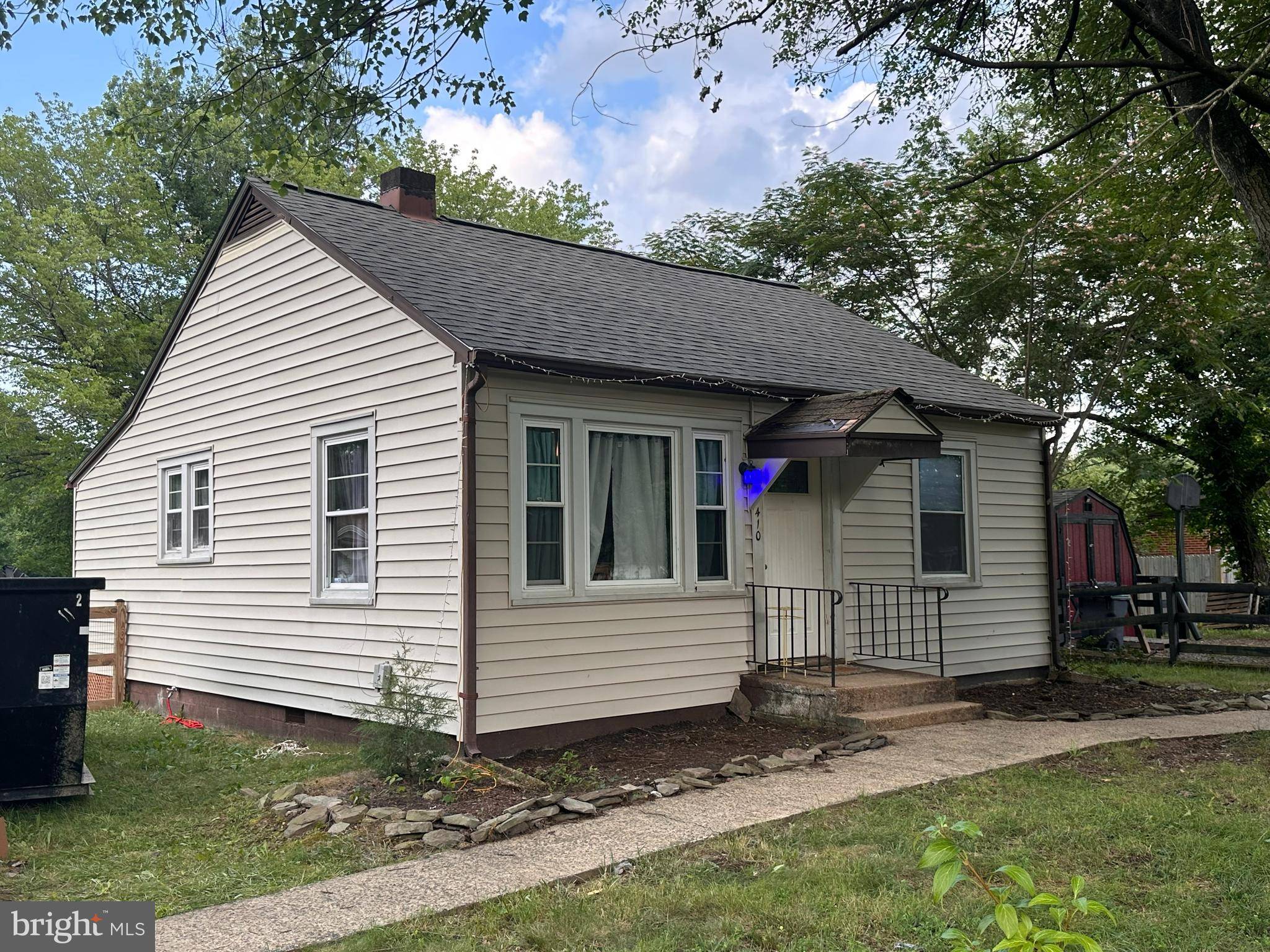 Fredericksburg, VA 22405,410 TRUSLOW RD