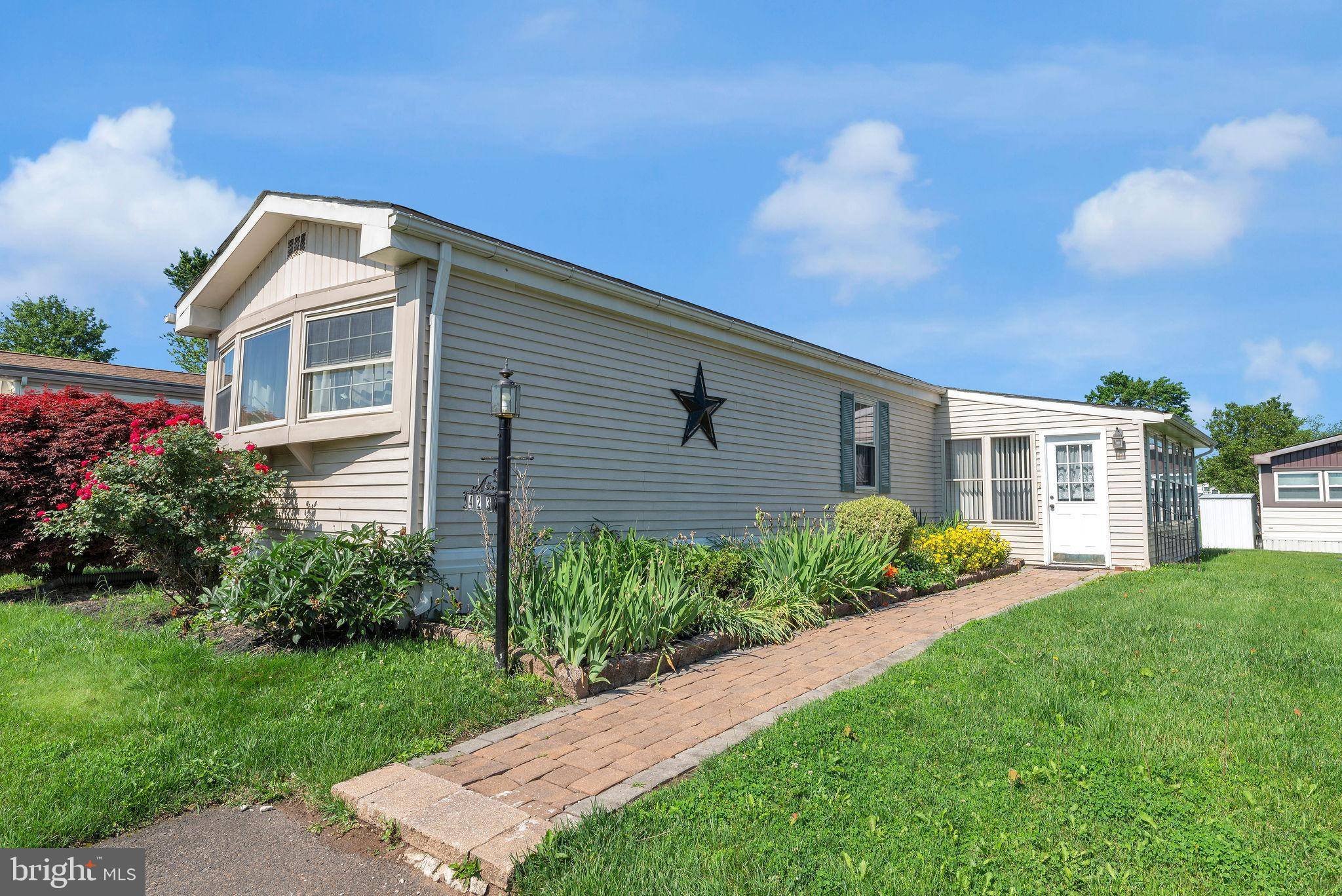 North Wales, PA 19454,423 RUNNING BROOK RD