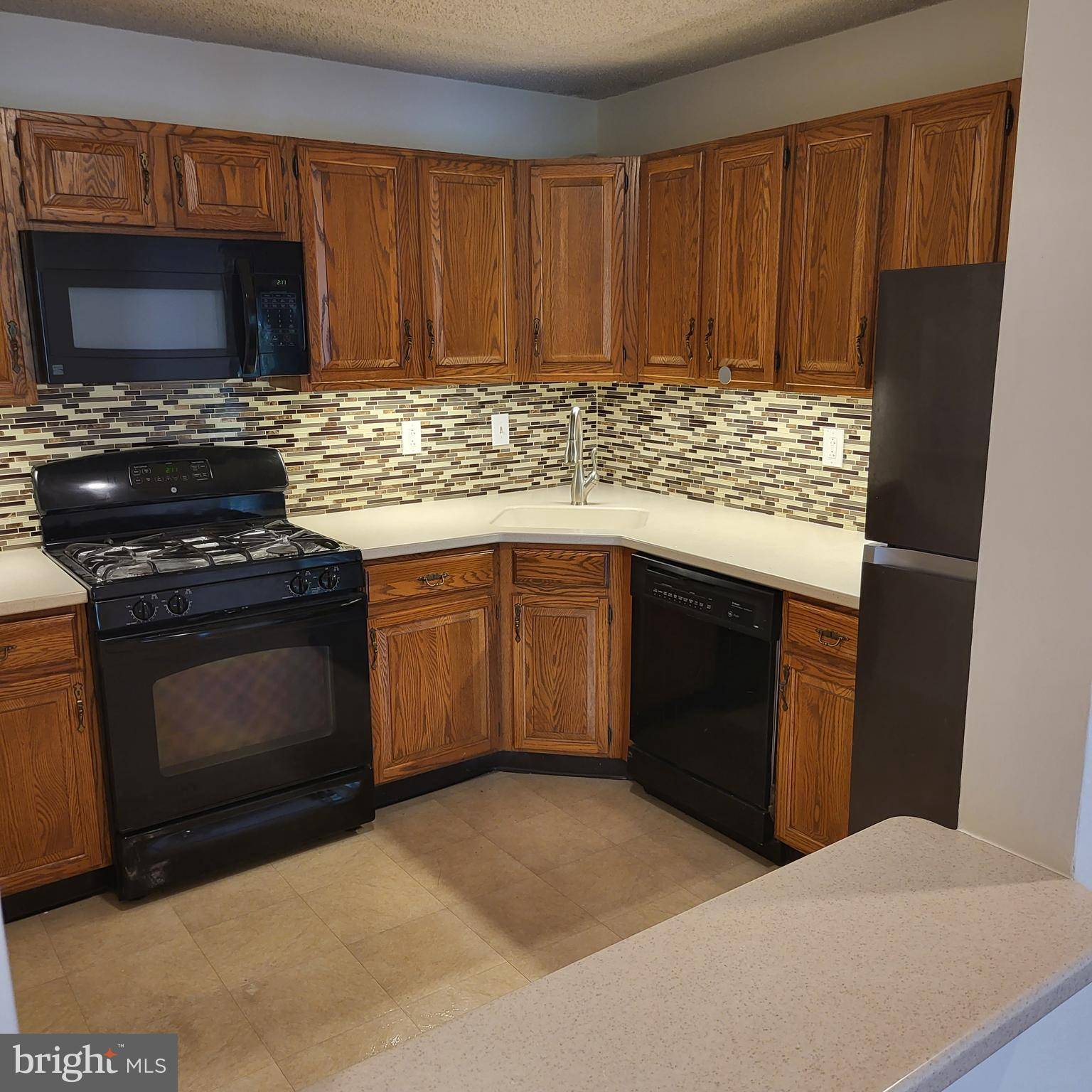 Franklin Park, NJ 08823,219 RACHEL CT