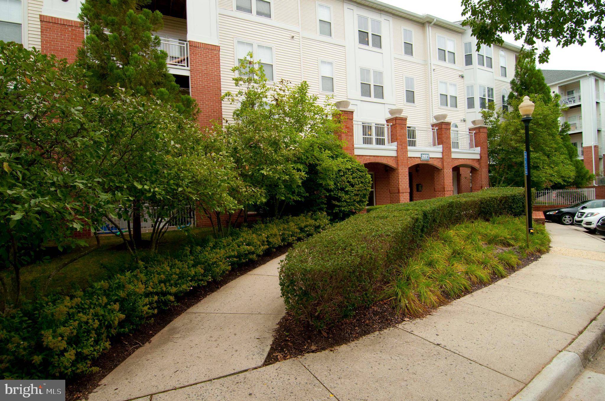 Fairfax, VA 22031,2921 DEER HOLLOW WAY #212