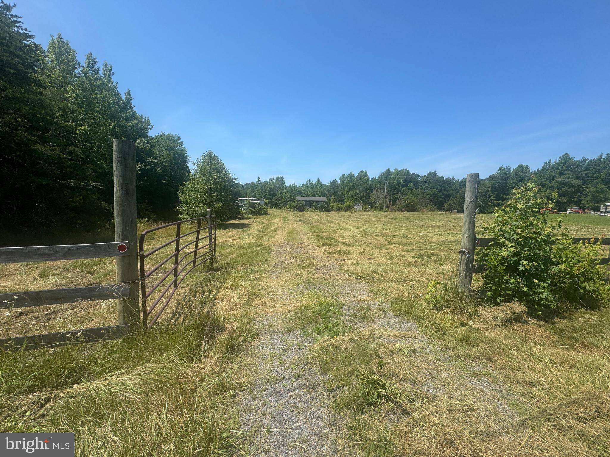 Montpelier, VA 23192,18295 MOUNTAIN RD