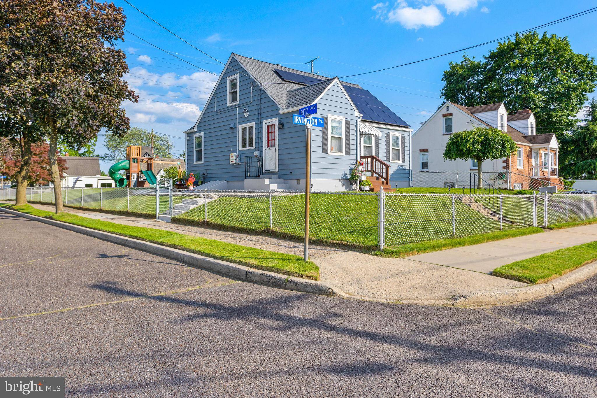 Hamilton, NJ 08610,260 IRVINGTON PL