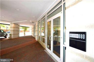 Arlington, VA 22203,880 POLLARD ST N #504