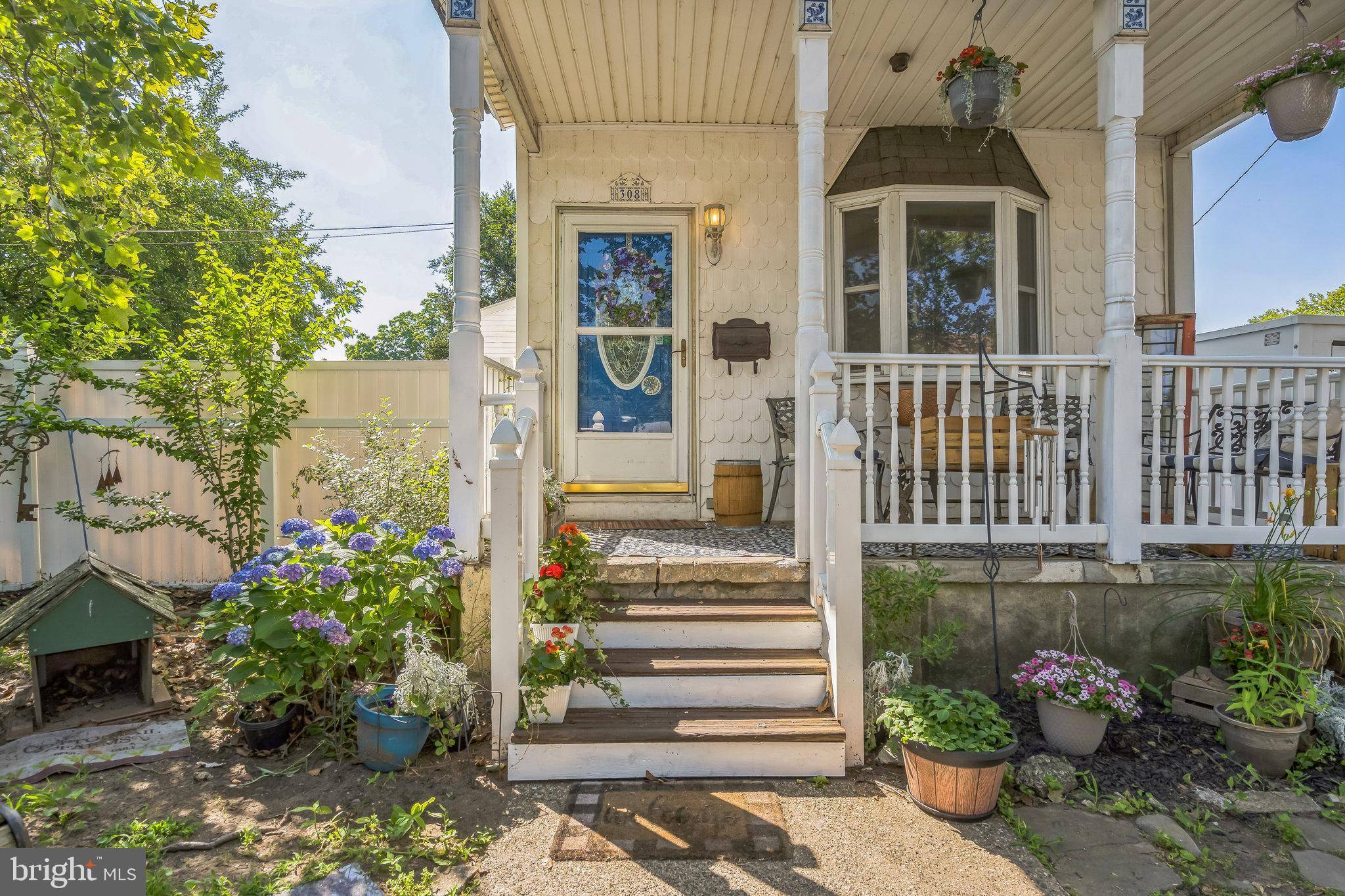 Palmyra, NJ 08065,308 W 3RD ST