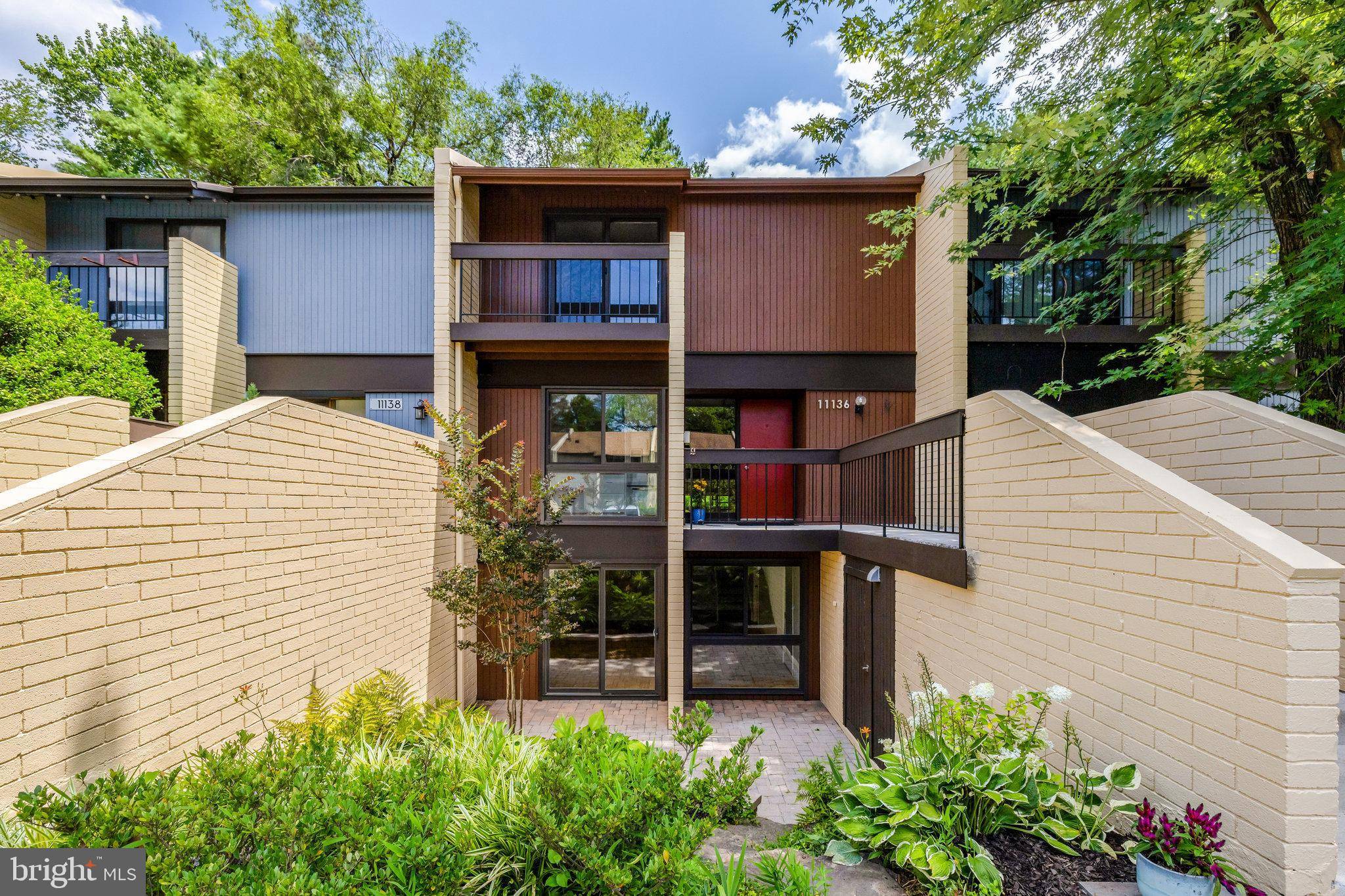 Reston, VA 20190,11136 SAFFOLD WAY