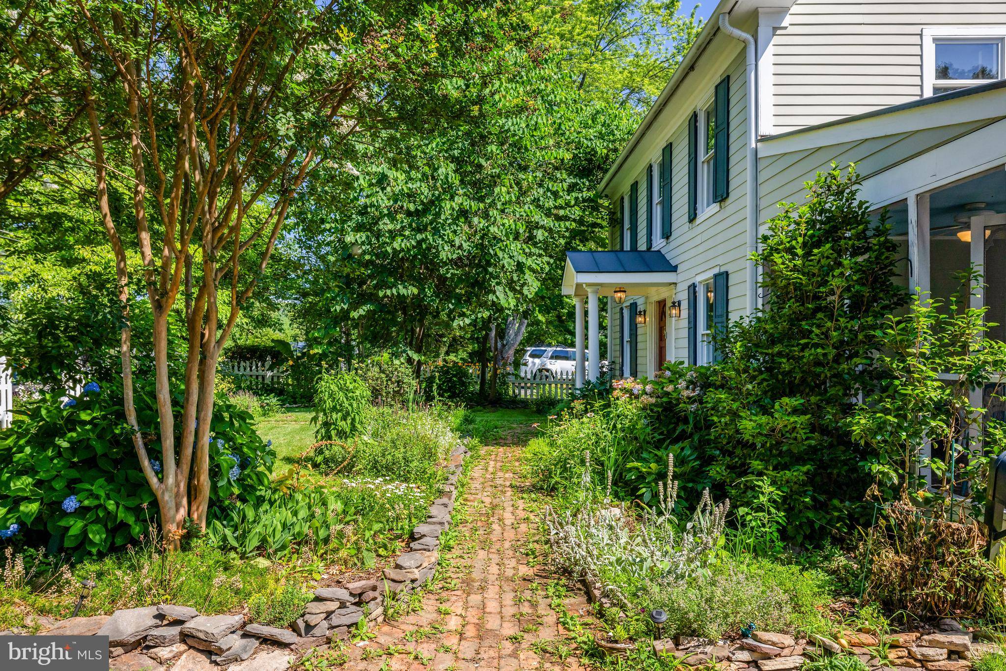 Herndon, VA 20170,1012 GRANT ST