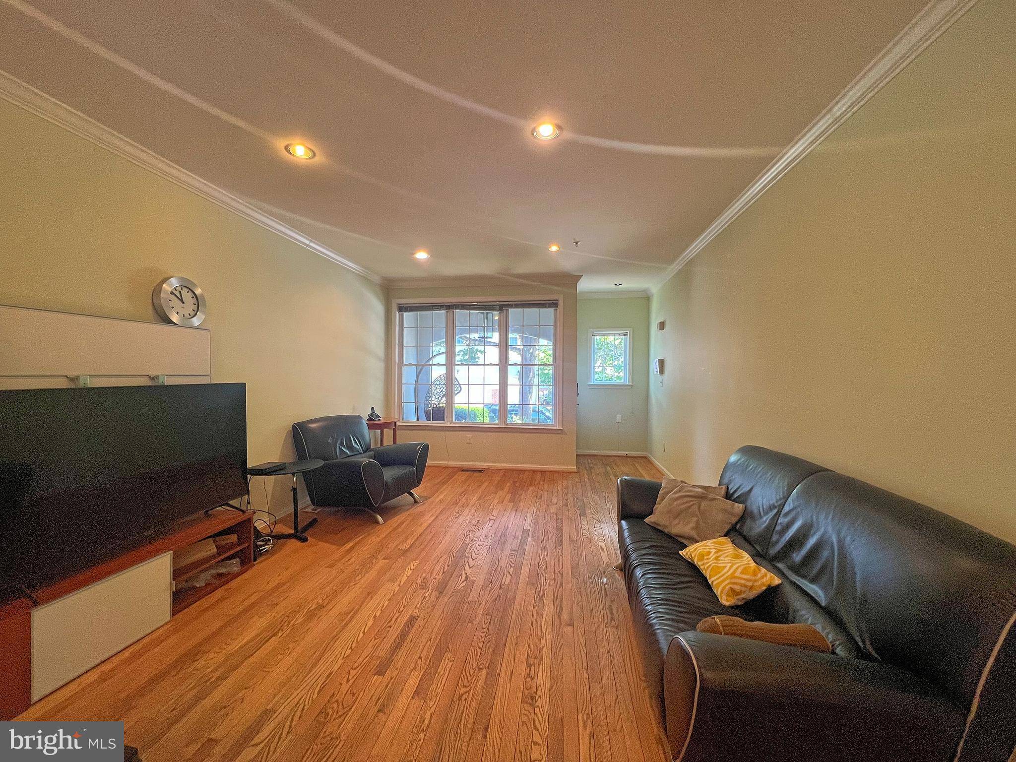 Baltimore, MD 21208,8819 HOWARD FOREST #8819